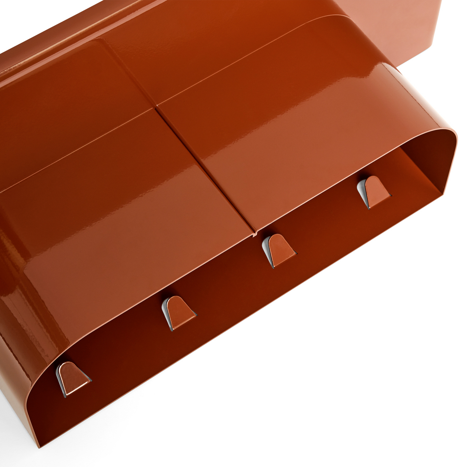 Korpus-seinähylly vaatekoukkuilla, tiilenpunainen, 60 cm - HAY