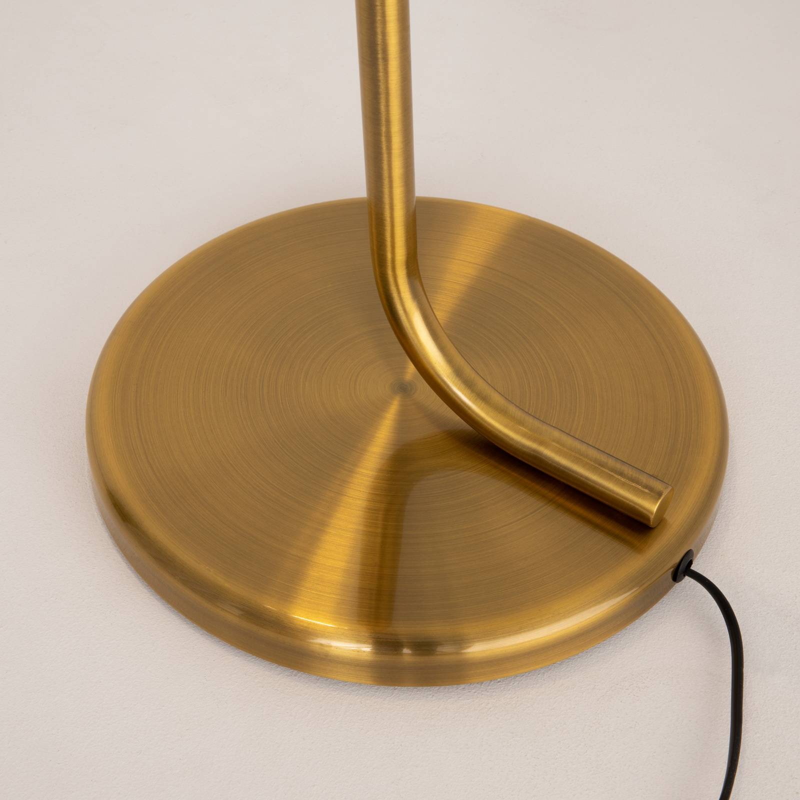 Maytoni Szklana lampa stojąca Cabaret, mosiądz, wysokość 126,5 cm