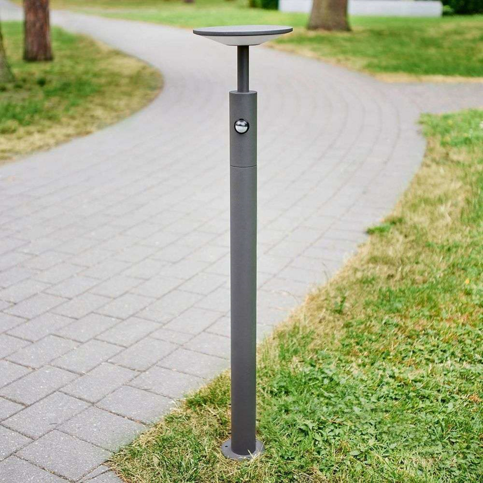 Fenia Buiten Tuinlamp w/Sensor Anthracite/Opal - Lucande