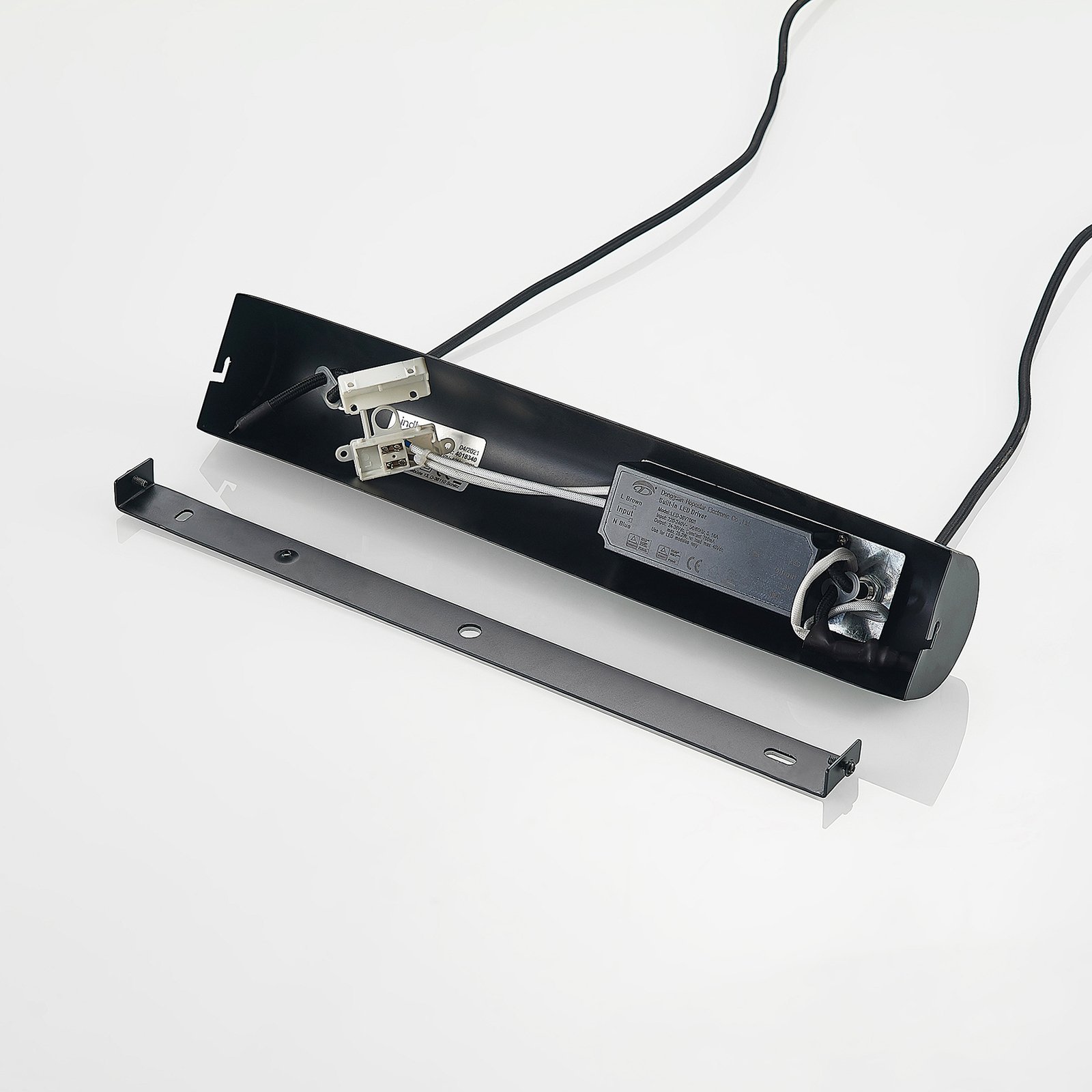 Nekala LED Pendelleuchte Wood - Lindby