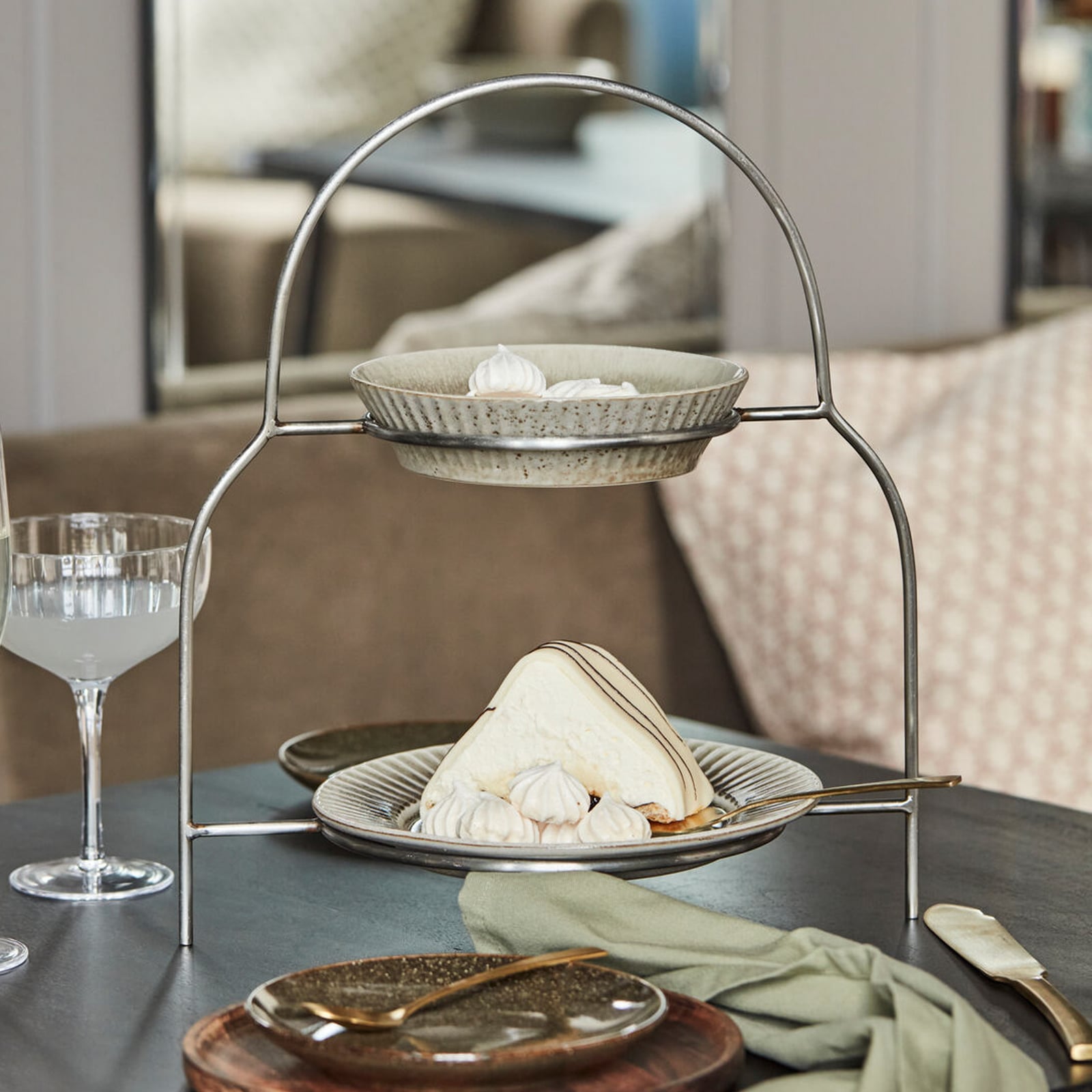 Portapiatti HDSana, color argento, altezza 37 cm - House Doctor