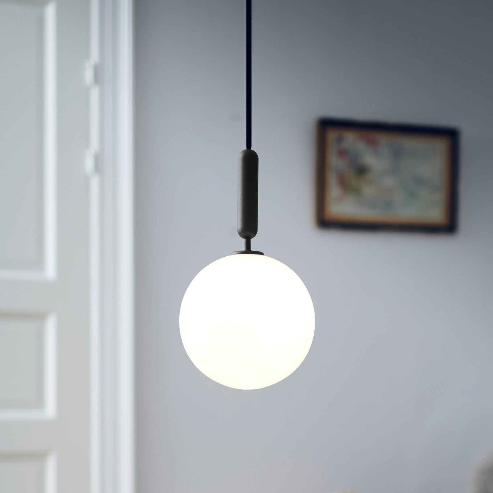 Miira 1 Pendel Large Rock Grey/Opal White Miira 1 Large Nuura Aps - Stue - Design - Glas - Kugle billede