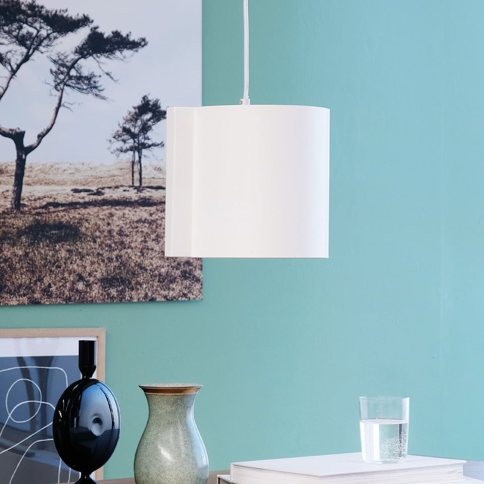Dyberg Larsen Wum pendellampa Large Warm, vit från Dyberg Larsen