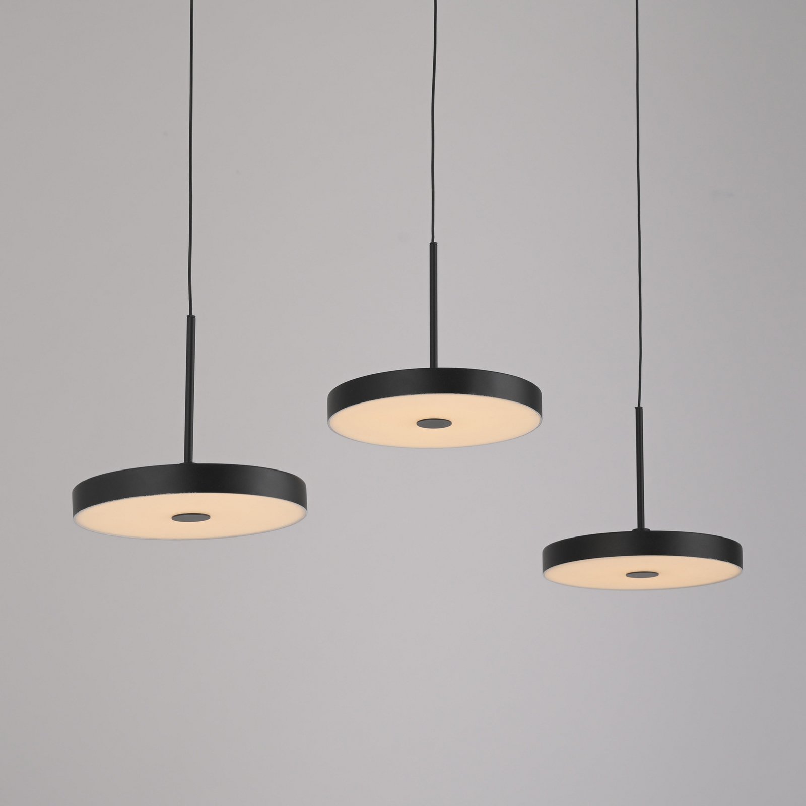 JUST LIGHT. LED-Hängeleuchte Plata, schwarz, 3-fl., 3.000 K