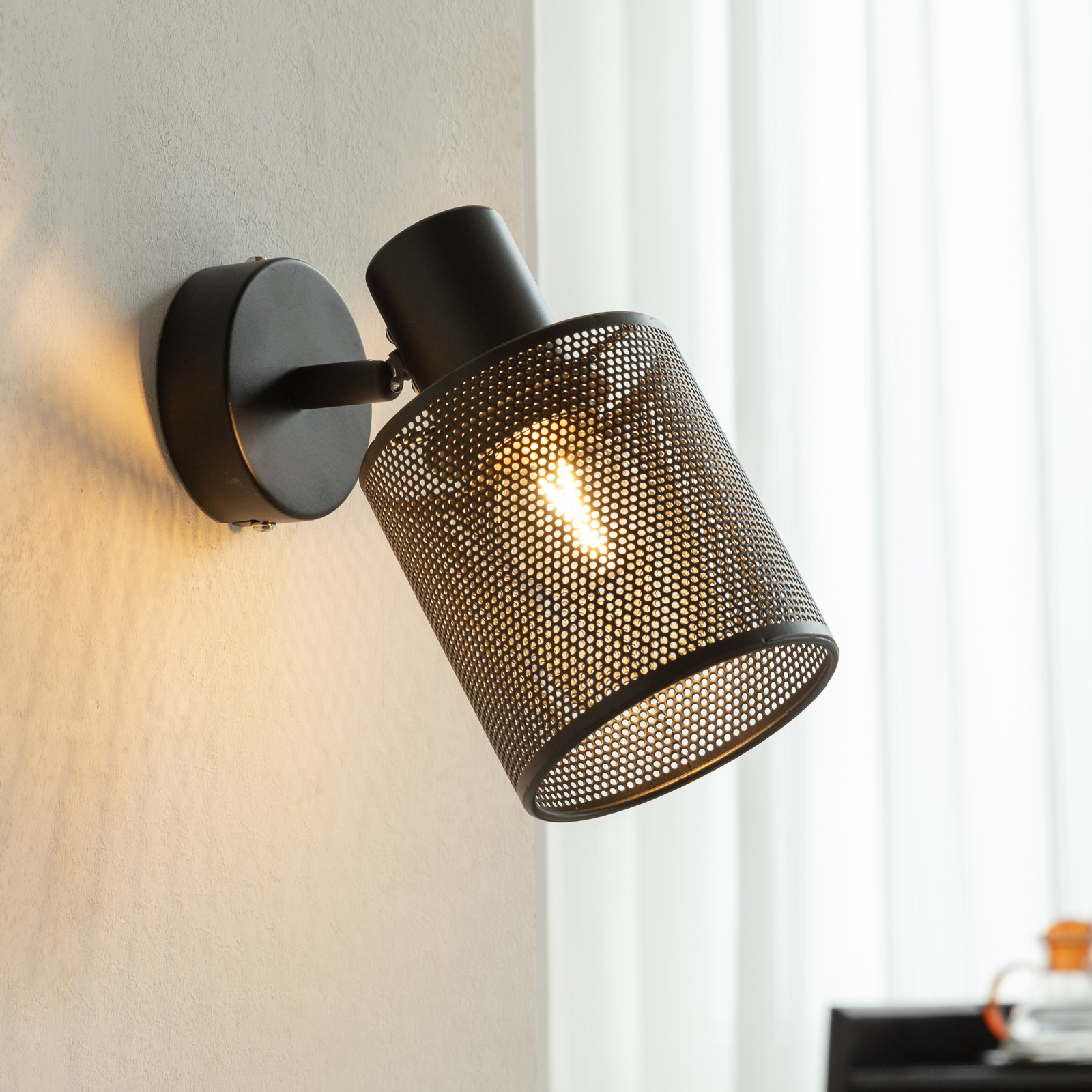 Lindby Stancho foco, 1 luz, negro