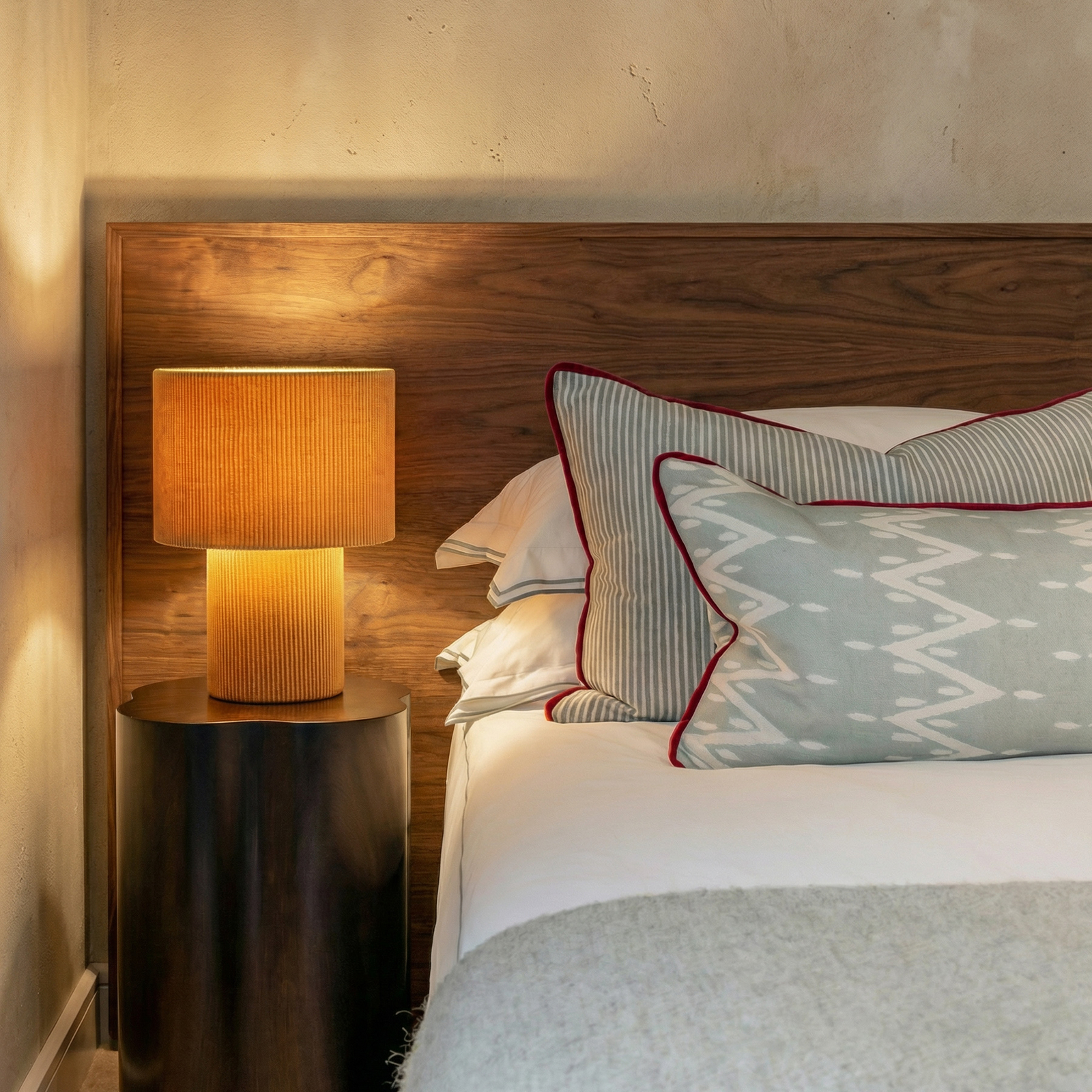 Lindby table lamp Jone, light brown, textile, 30 cm high, E27