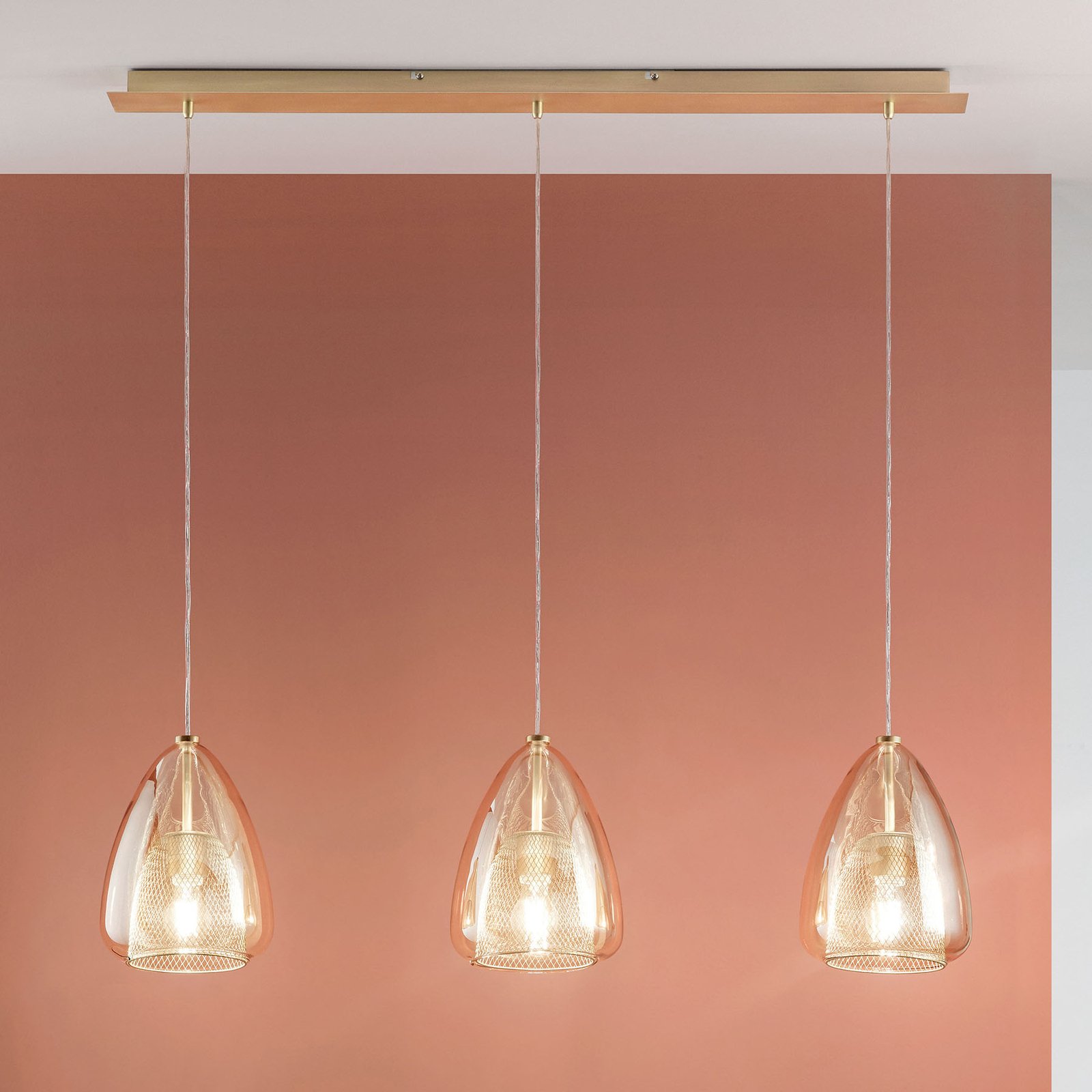 Hanging light Britton, 3-bulb, amber