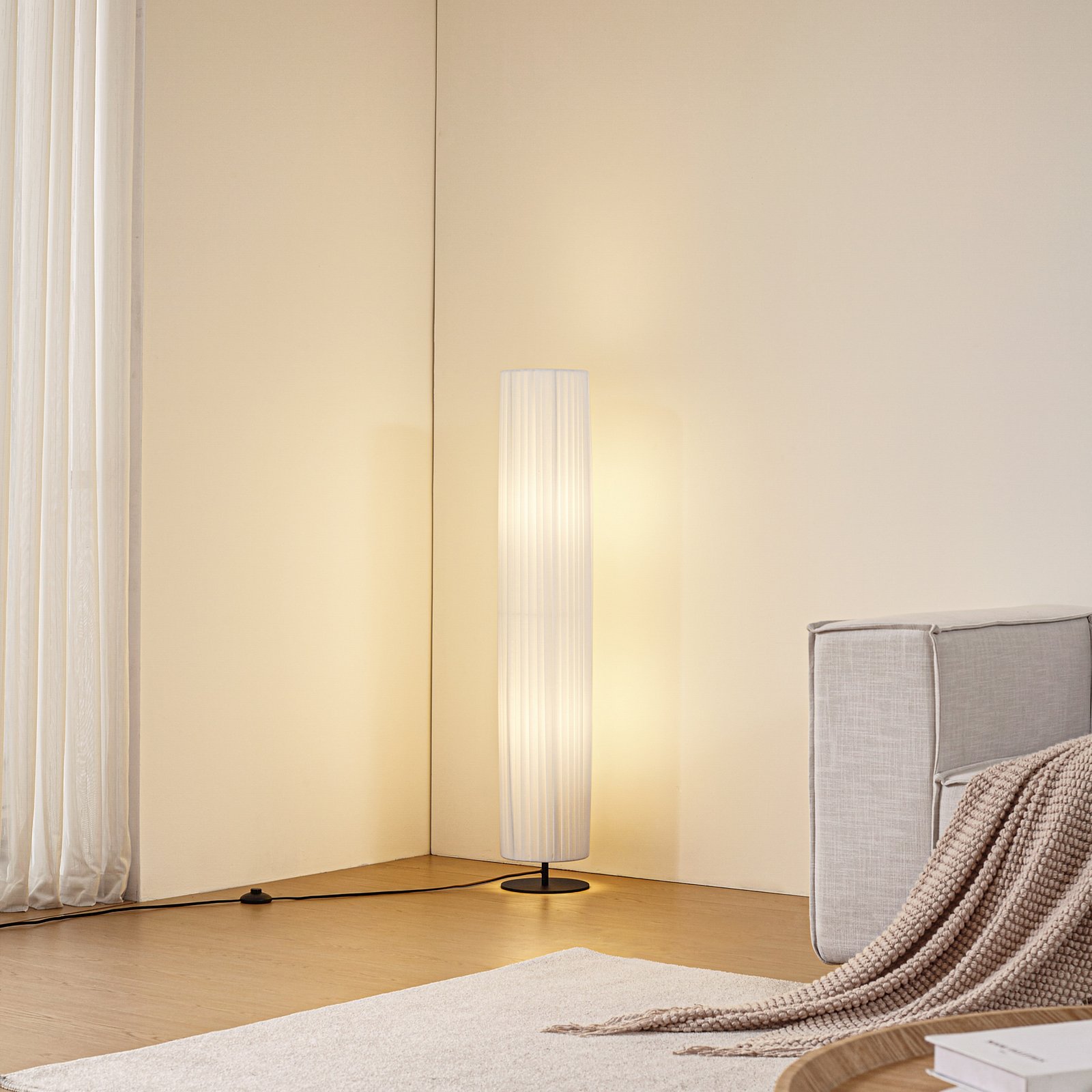Lindby Virelle floor lamp, white, textile, height 117 cm, E27