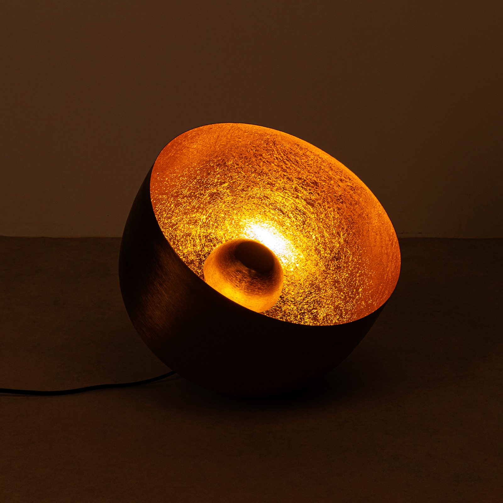 Stojacia lampa KARE Apollon, čierna, Ø 35 cm