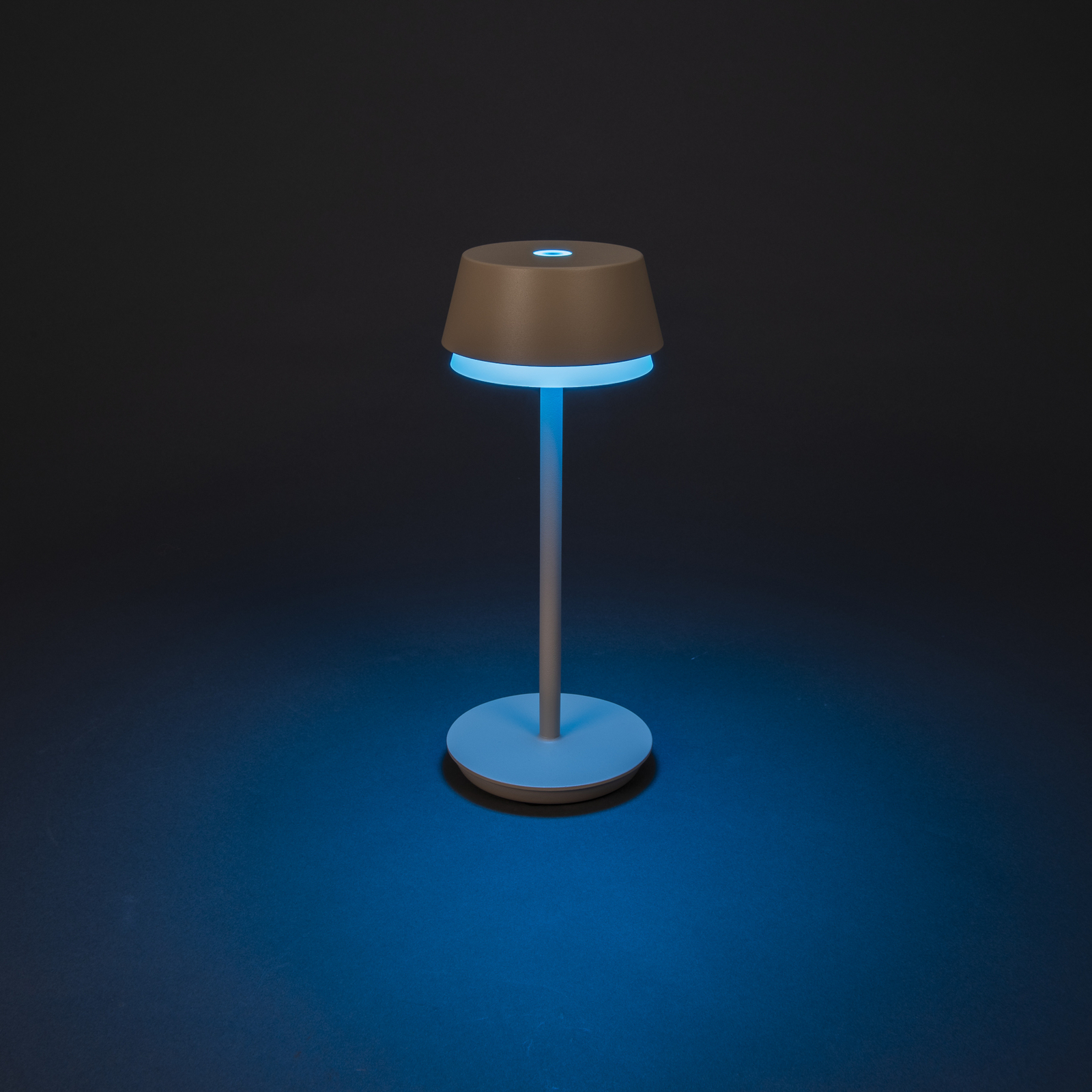 Lampe de table LED à accu Lyon, couleur sable, IP54, variateur, CCT, RVB