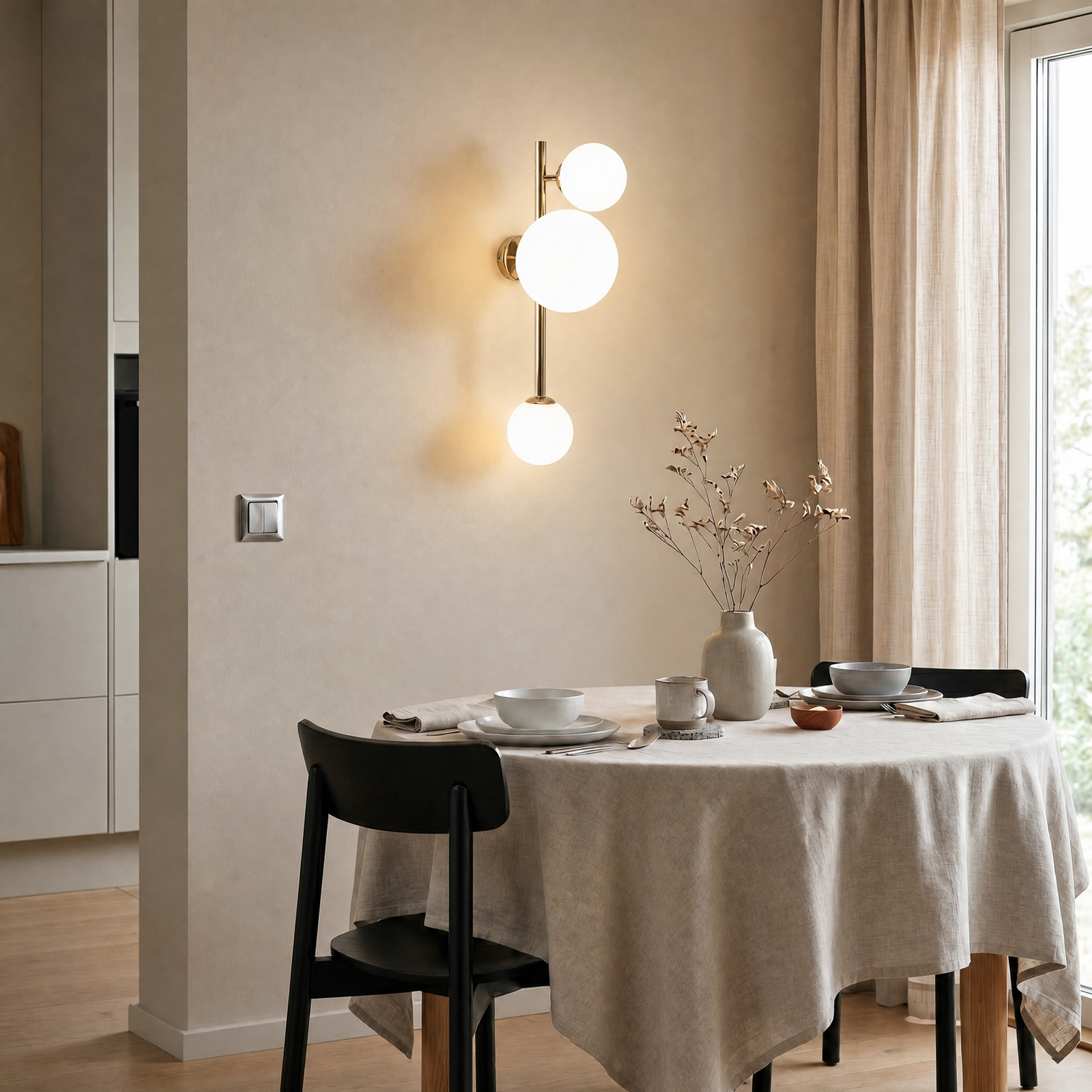 Vegglampe Dione, 3 lyskilder, gull