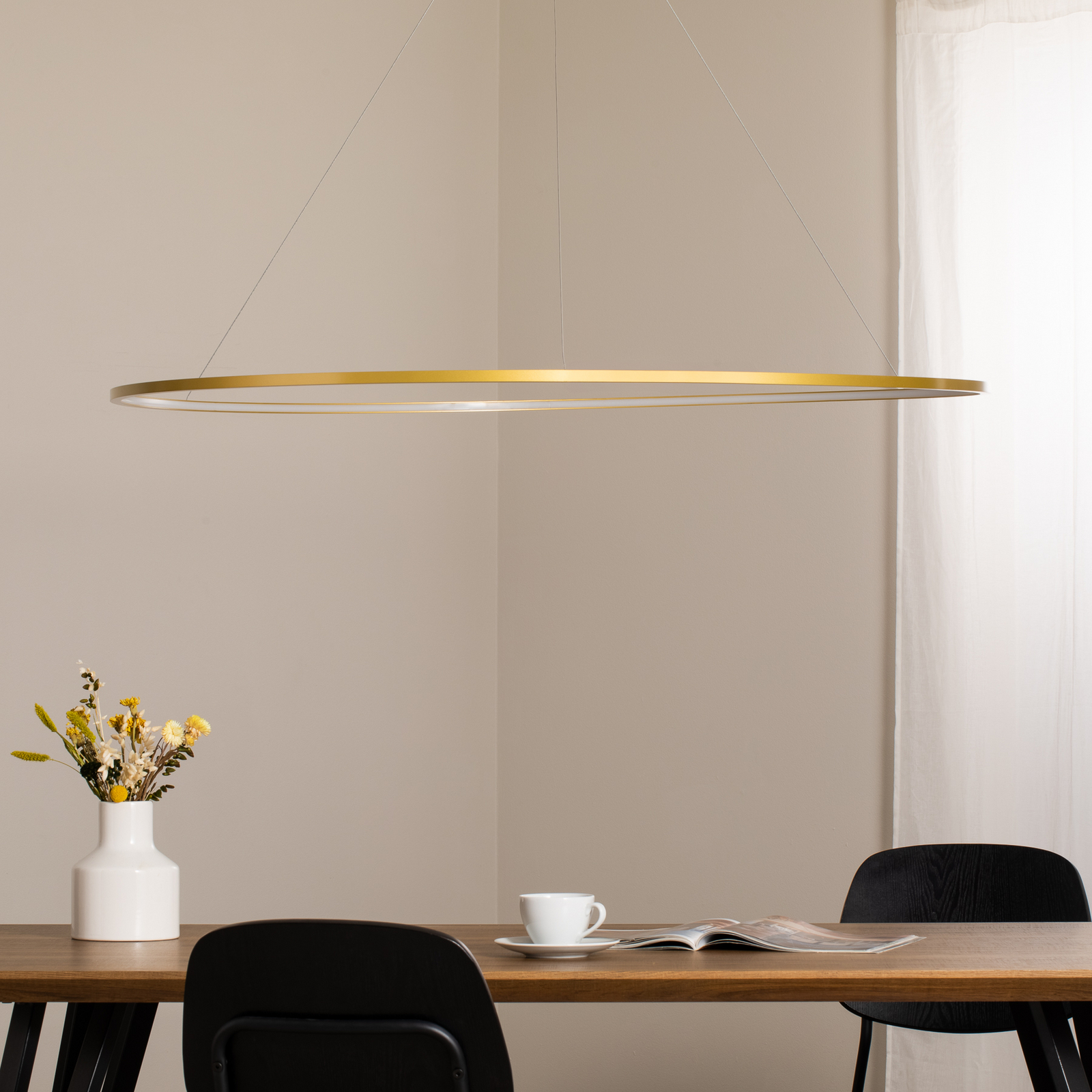 LED-Hängelampe Saturno, Ø 120 cm, goldfarben, 1-fl., 4.000 K