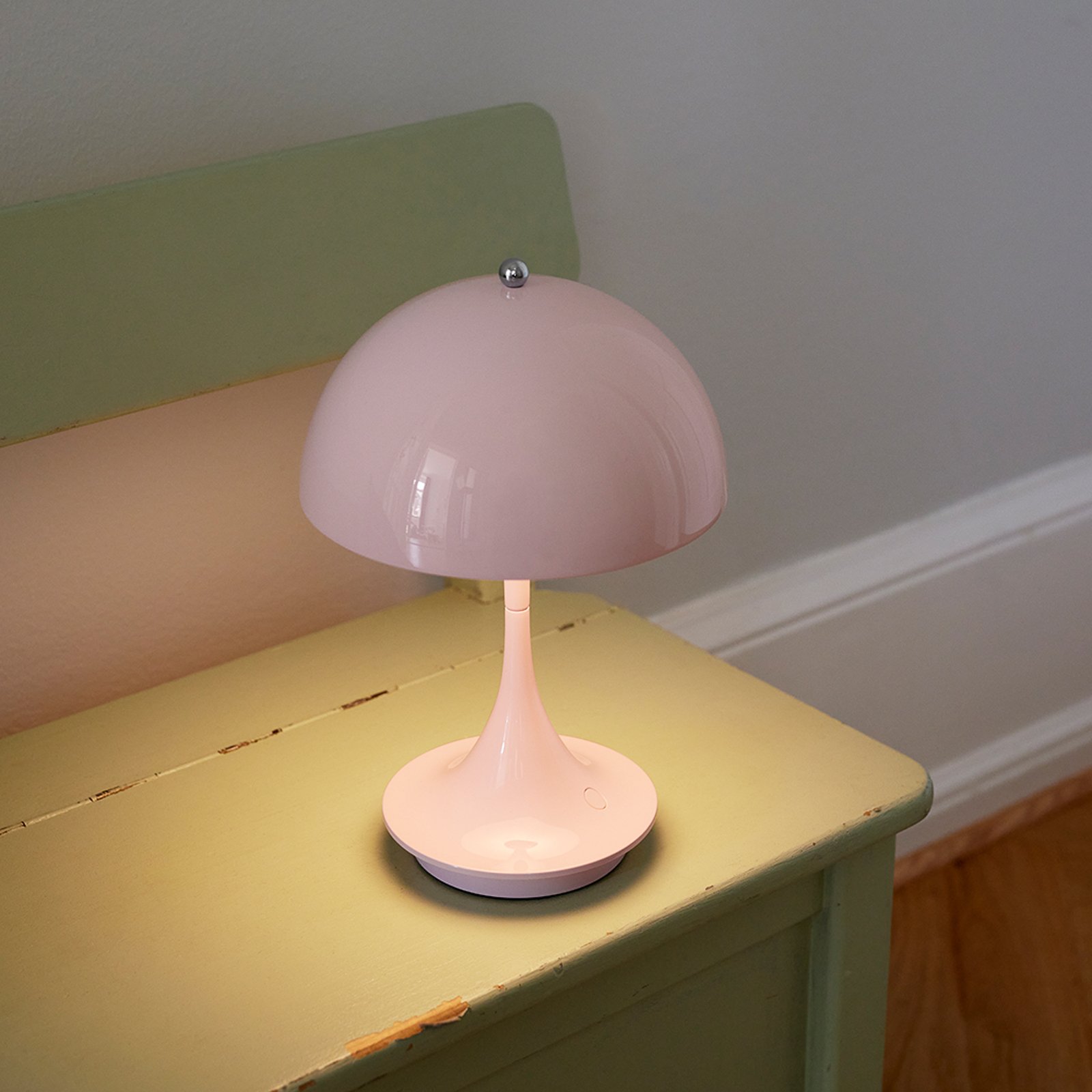Panthella 250 Candeeiro de Mesa Pale Rose - Louis Poulsen