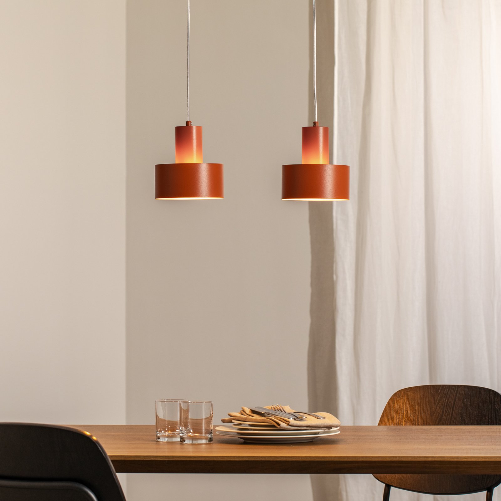 Hängeleuchte Rif 2, ziegelrot, 2-flammig, linear, Stahl