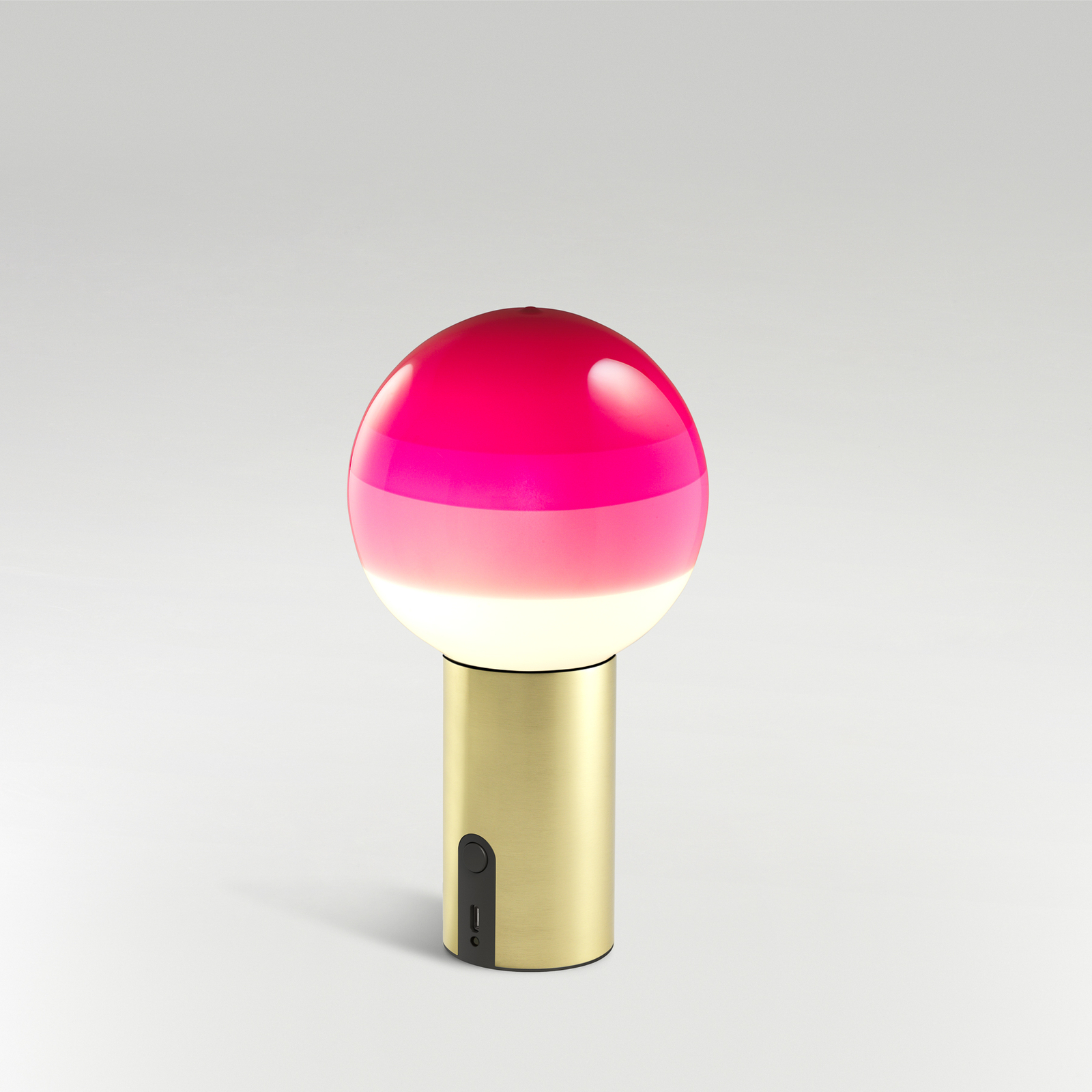 Dipping Light Portable Lampe de Table Rose Vif/Brushed Brass - Marset