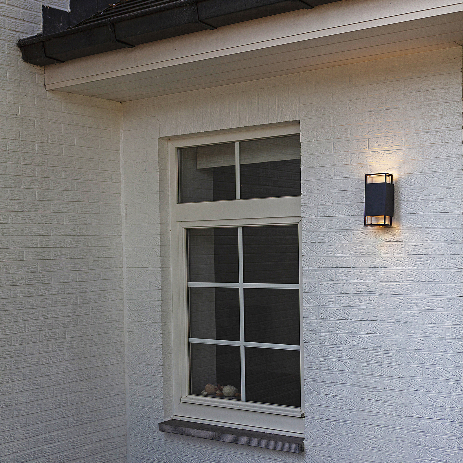 Ridge outdoor wall light up and down