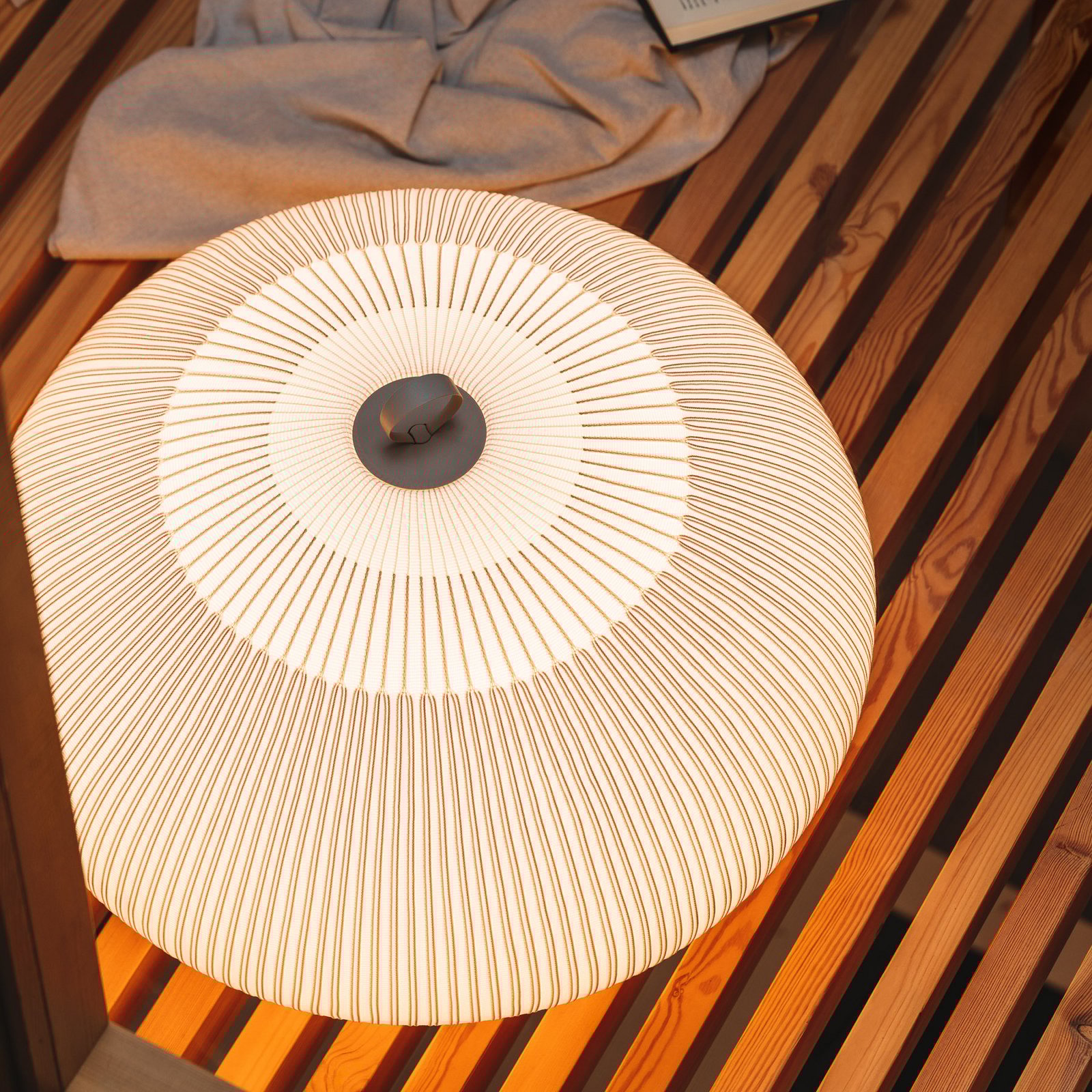 Vibia luminaire de sol LED Knit 7492 beige Hauteur 51 cm 927 Casambi