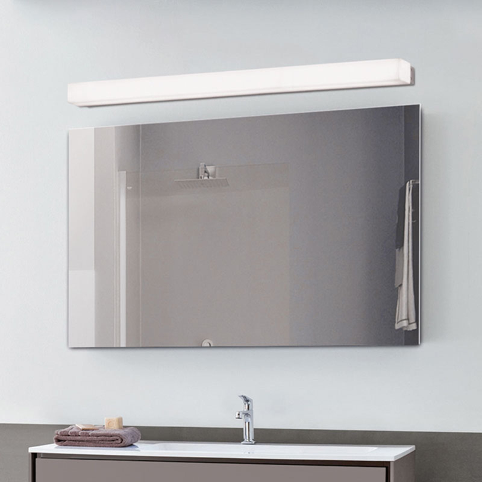 Applique per il bagno a LED Box, 3.000 K, larghezza 89 cm