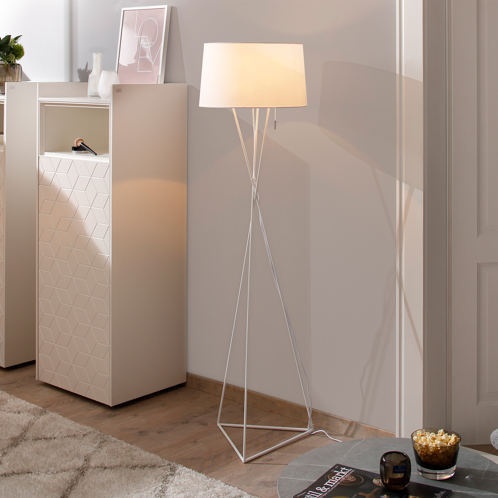 Villeroy & Boch White fabric floor lamp New York, pull switch, for Living / Dining Room, metal, fabric, E27, 60 W, energy efficiency: A++, H: 150 cm