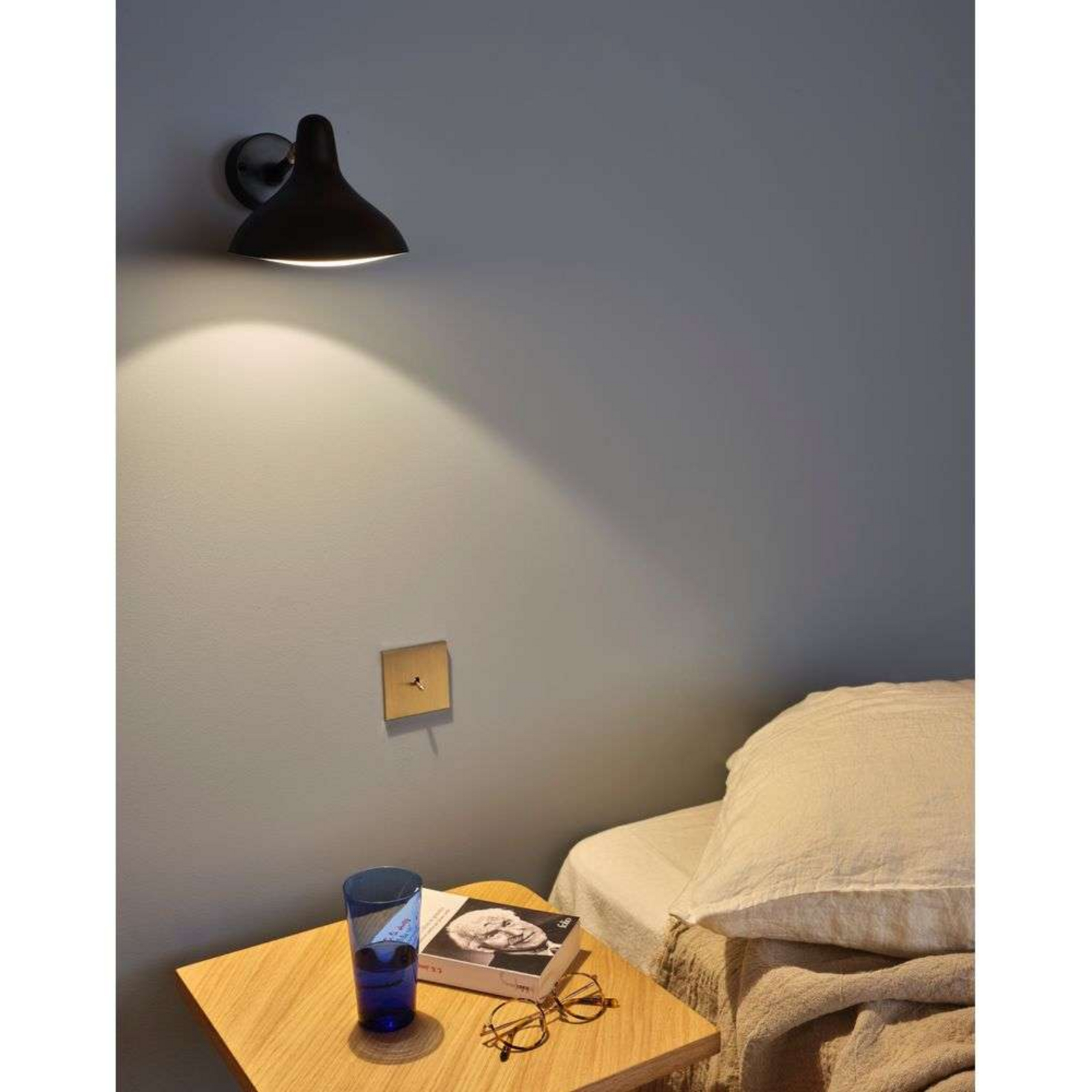 Mantis BS5 Mini Wall Lamp Black - Schottlander