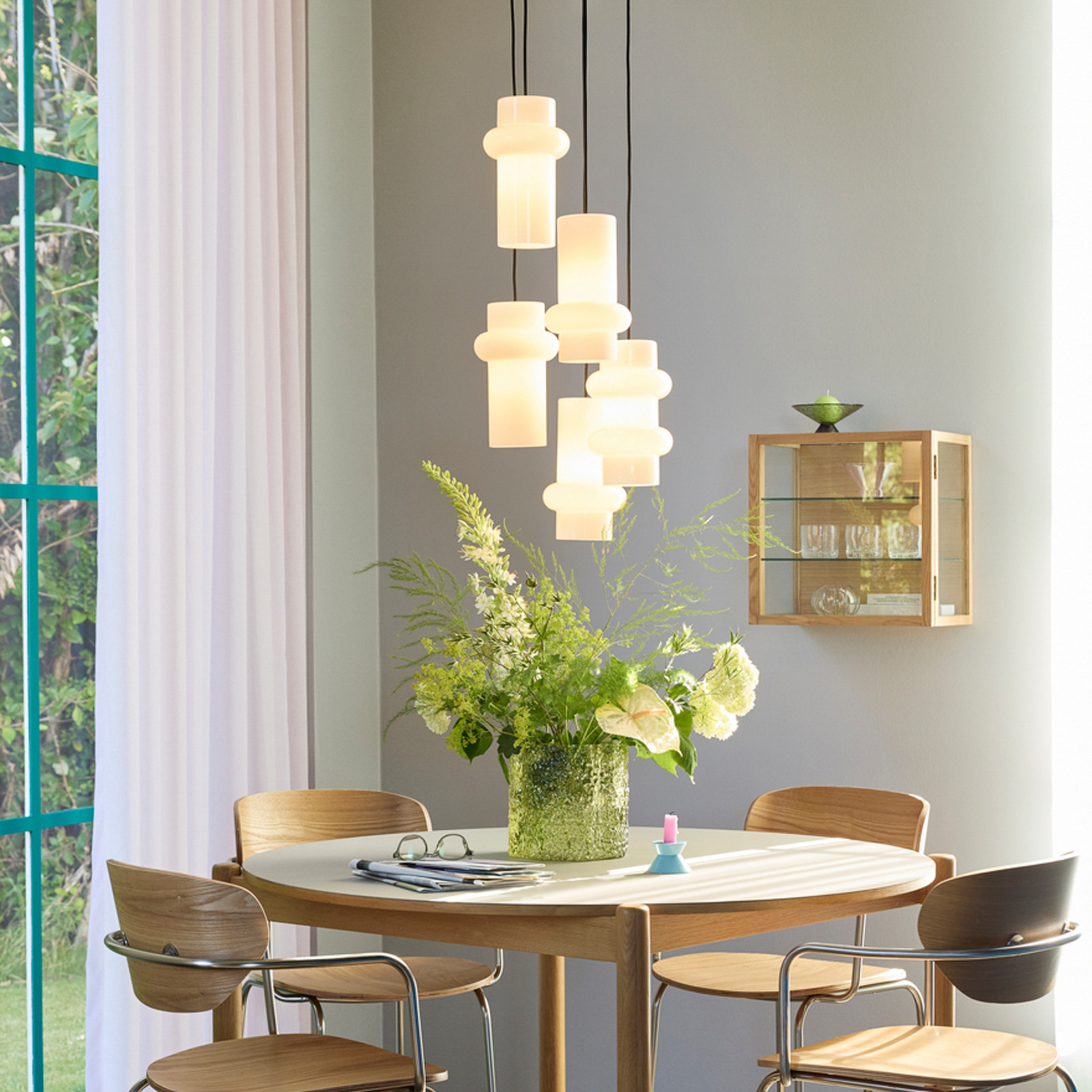 Hübsch Lampă suspendată Pilule Double alb lucios Ø 15 cm sticlă - Camera de zi / sufragerie - Scandinavă