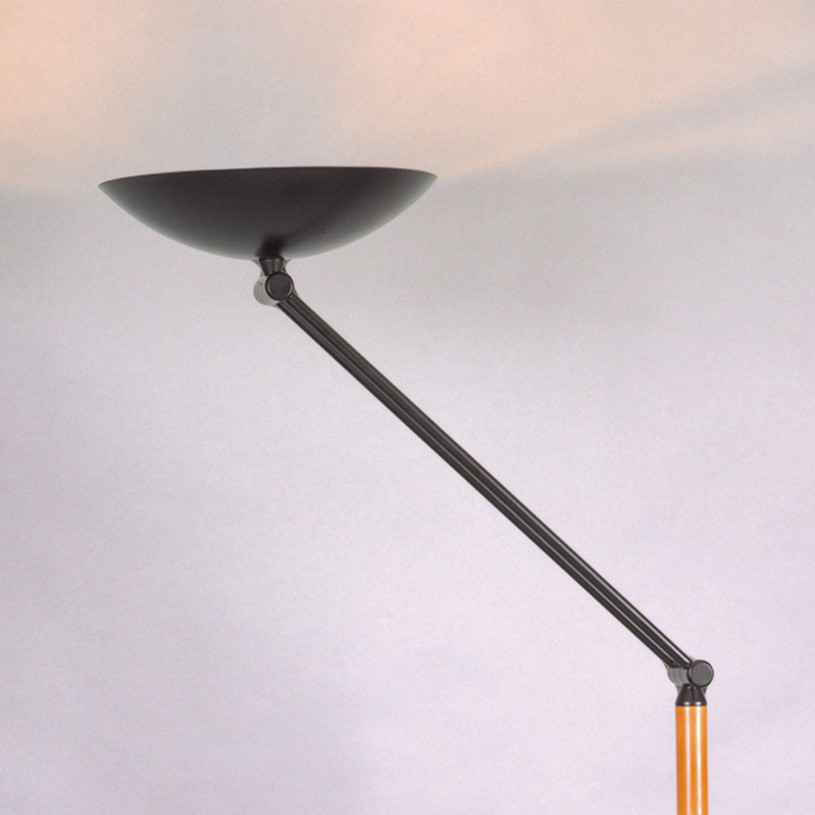 LED-Deckenfluter Lib V mit Dimmer höhenverstellbar