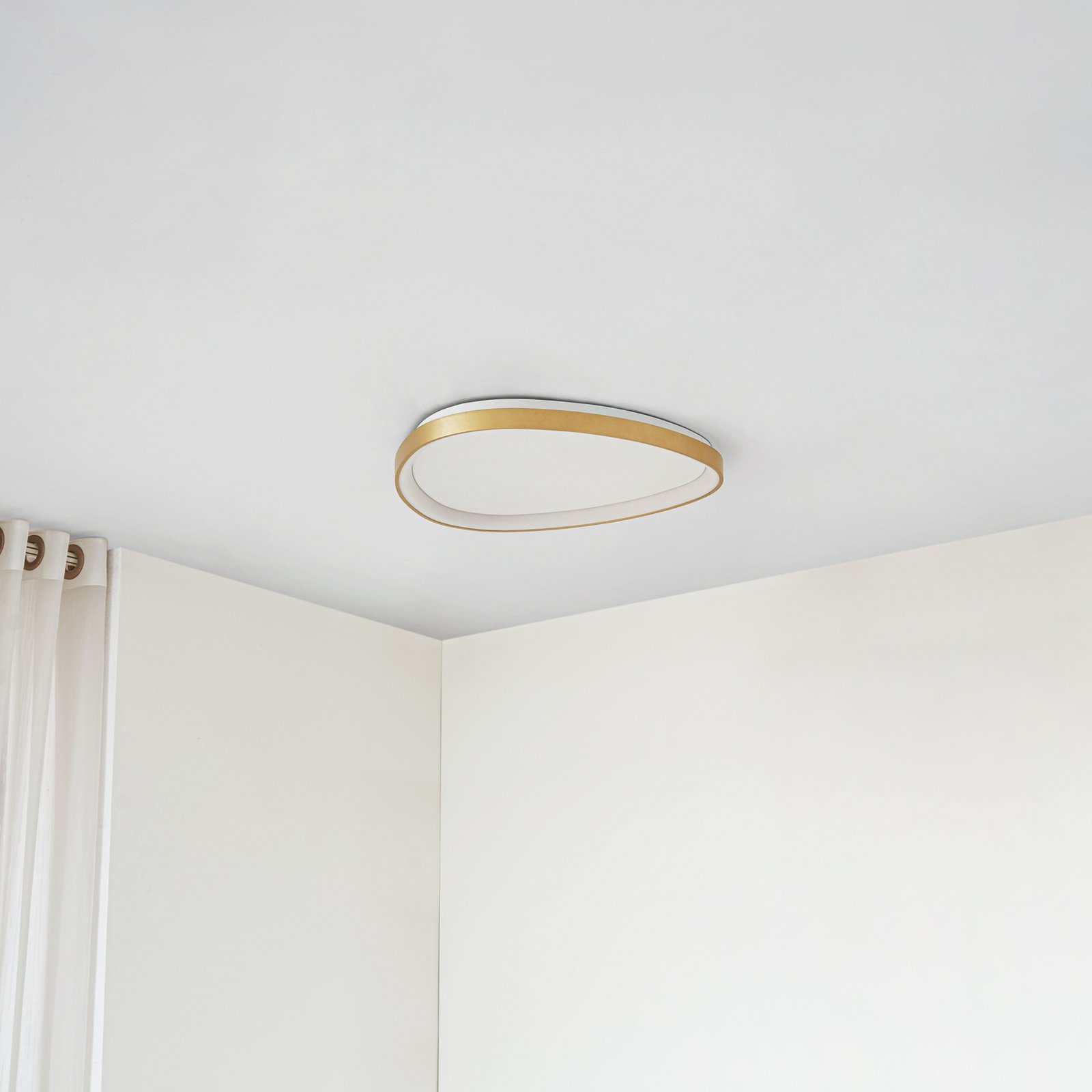 Asken LED stropní svítidlo, zlaté, 61 cm, stmívatelné, CCT - Lucande