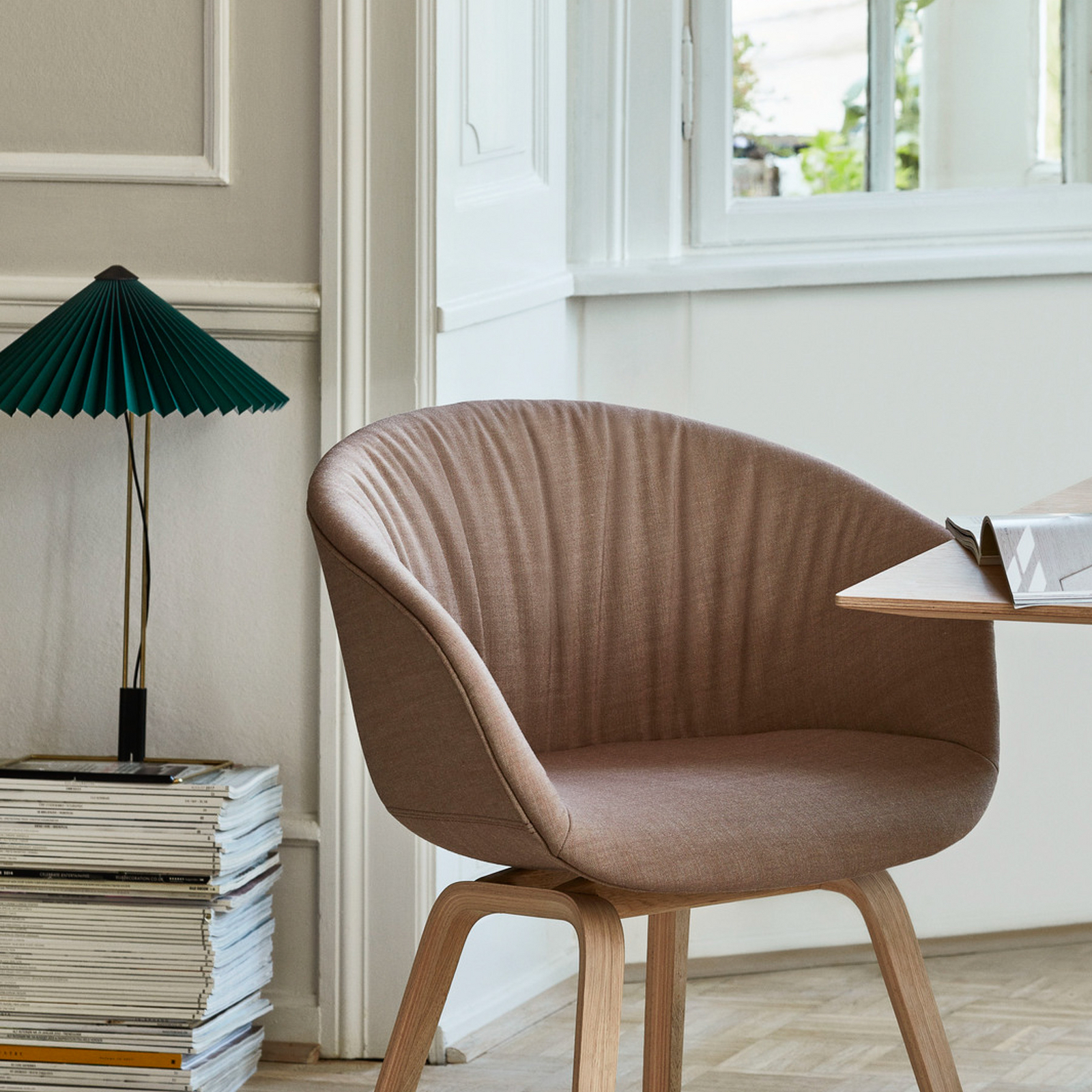 Matin LED table lamp, green/steel, height 38 cm - HAY