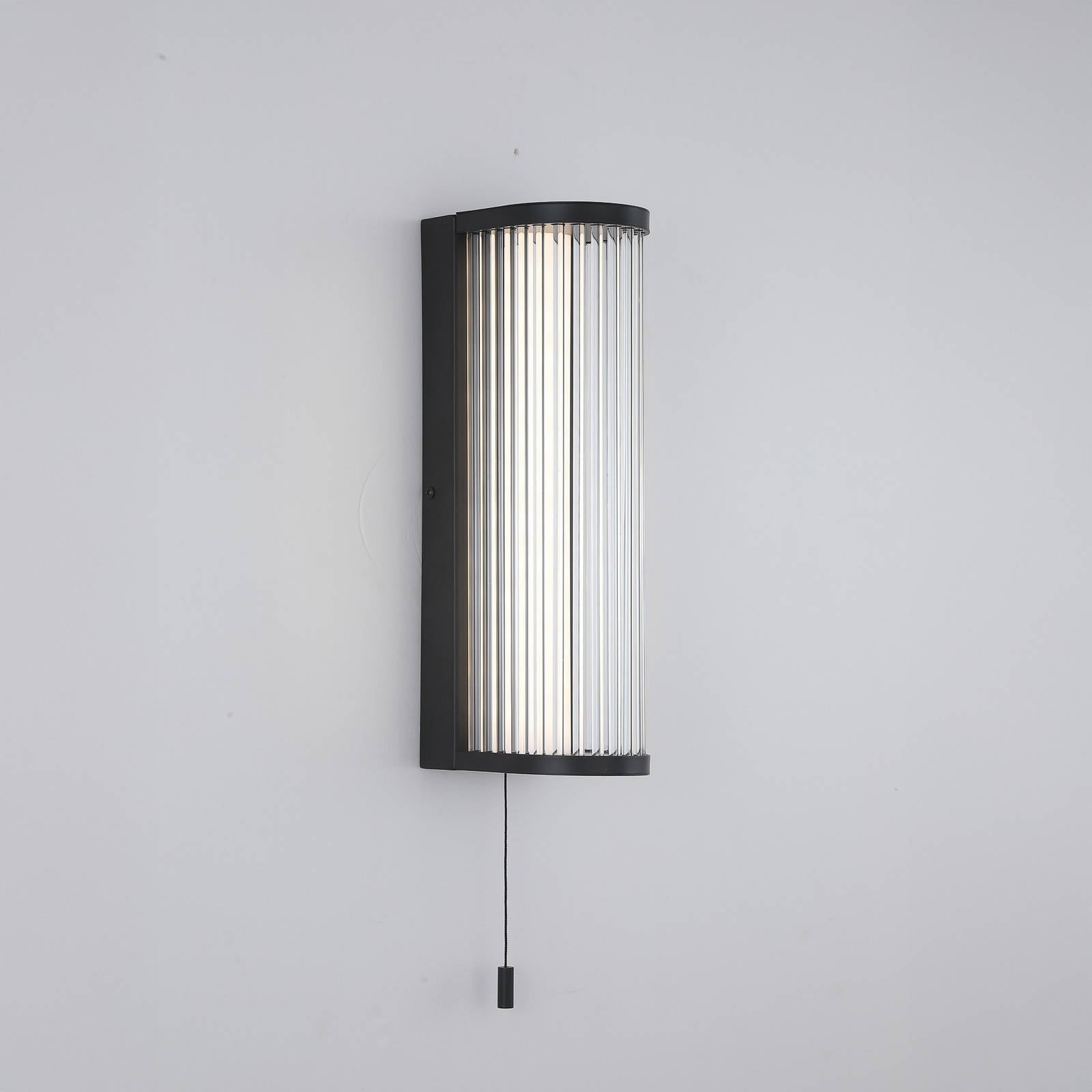 Searchlight LED wandlamp Rue, zwart, IP44, metaal, glas, 3.000 K