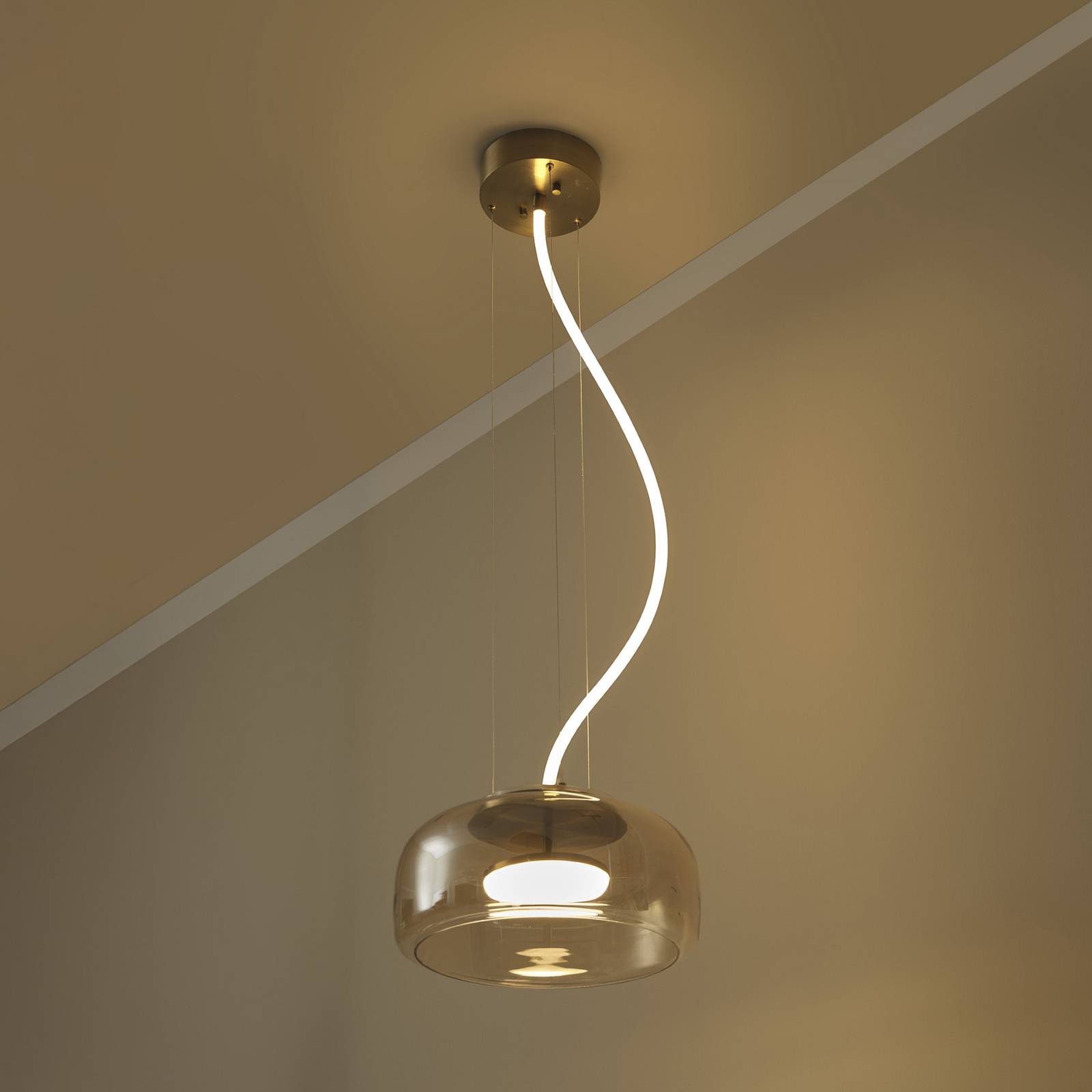 Żyrandol LED OSRAM DECOR GLOW, bursztynowo-złota, Ø 38 cm, światło skierowane w