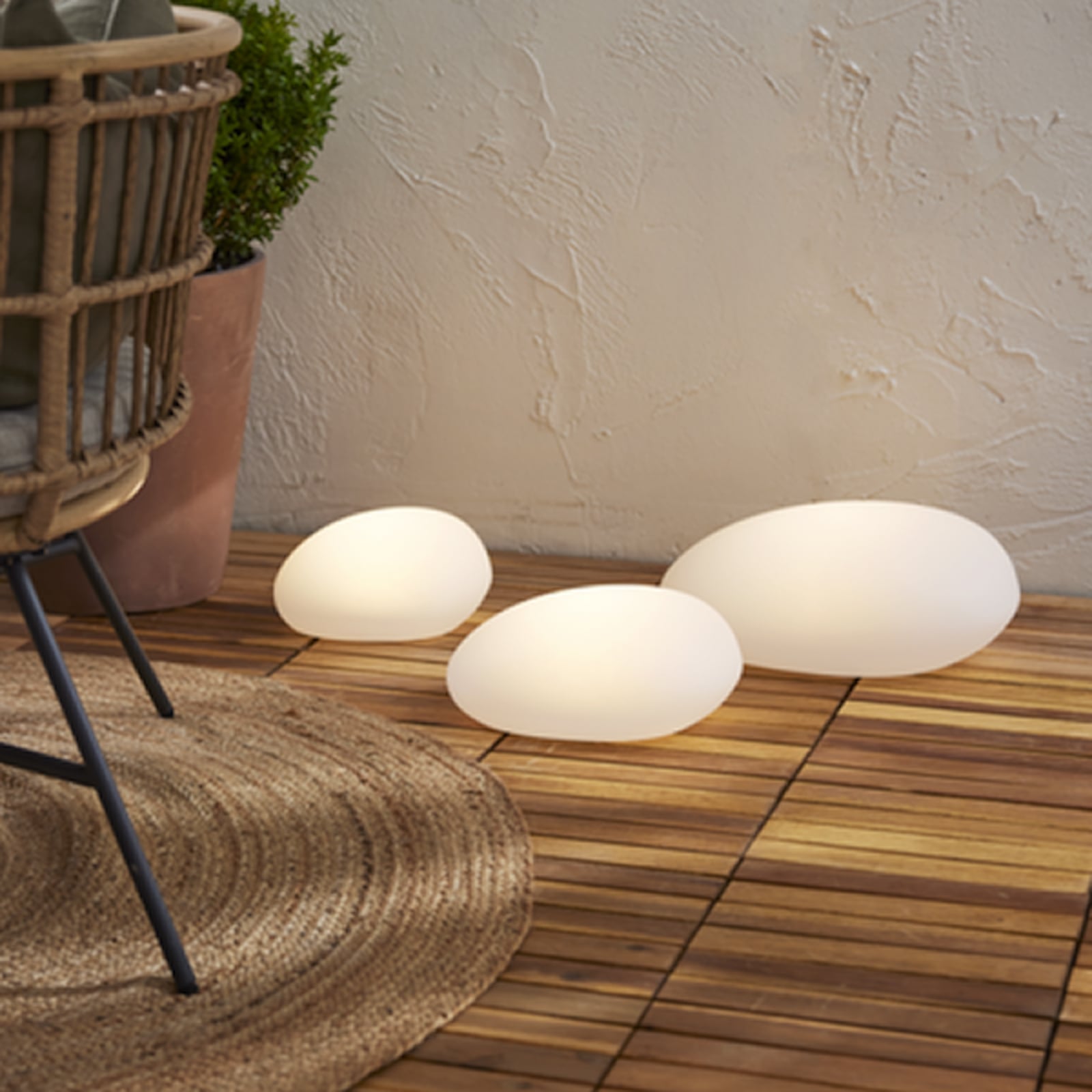 LED-solcellelampe GLOBY, hvit, 24,5 cm, plast, IP44