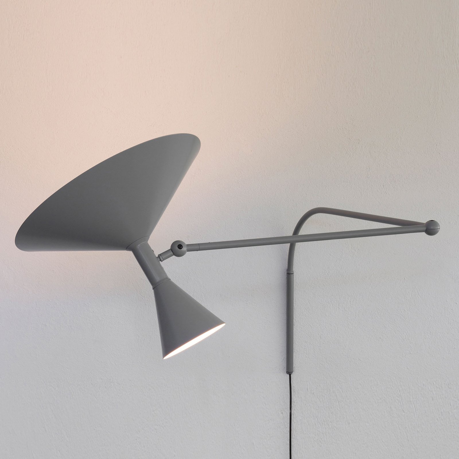 Lampe de Marseille vegglampe, matt grå - Nemo Lampe de Marseille vegglampe, matt grå - Nemo
