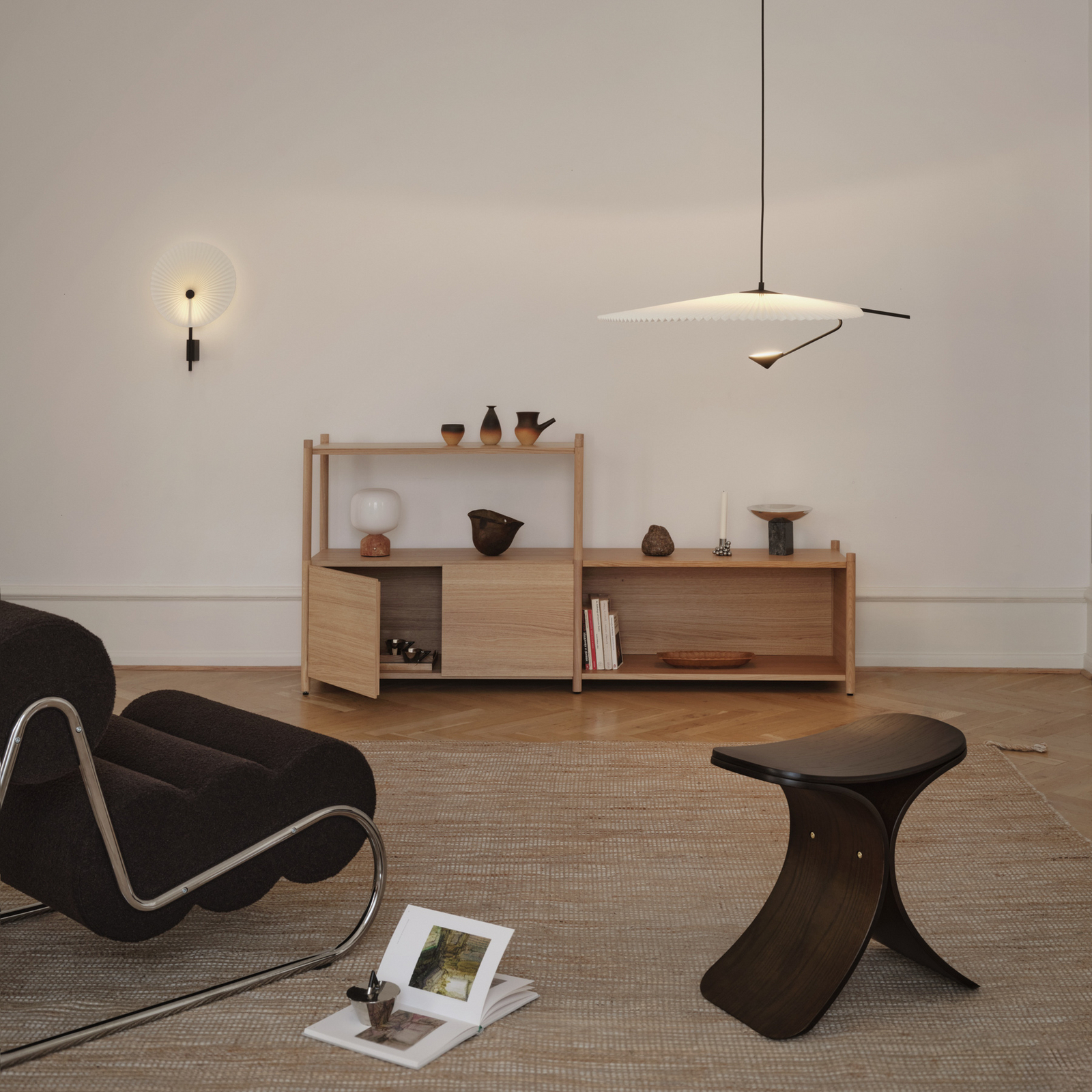 Taboret Luno, ciemne drewno, wysokość 45 cm, dąb – GEJST Taboret Luno, ciemne drewno, wysokość 45 cm, dąb – GEJST