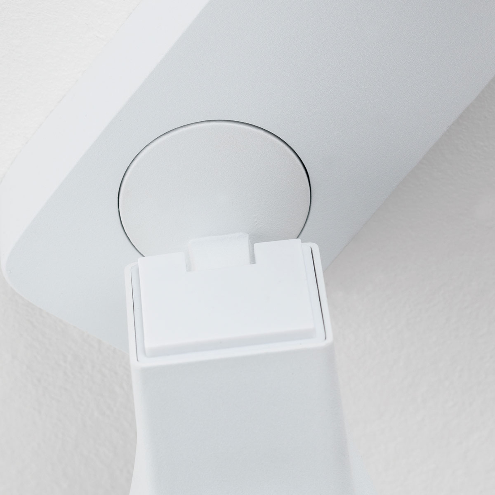 Adjustable Aurora surface-mounted downlight 3-bulb