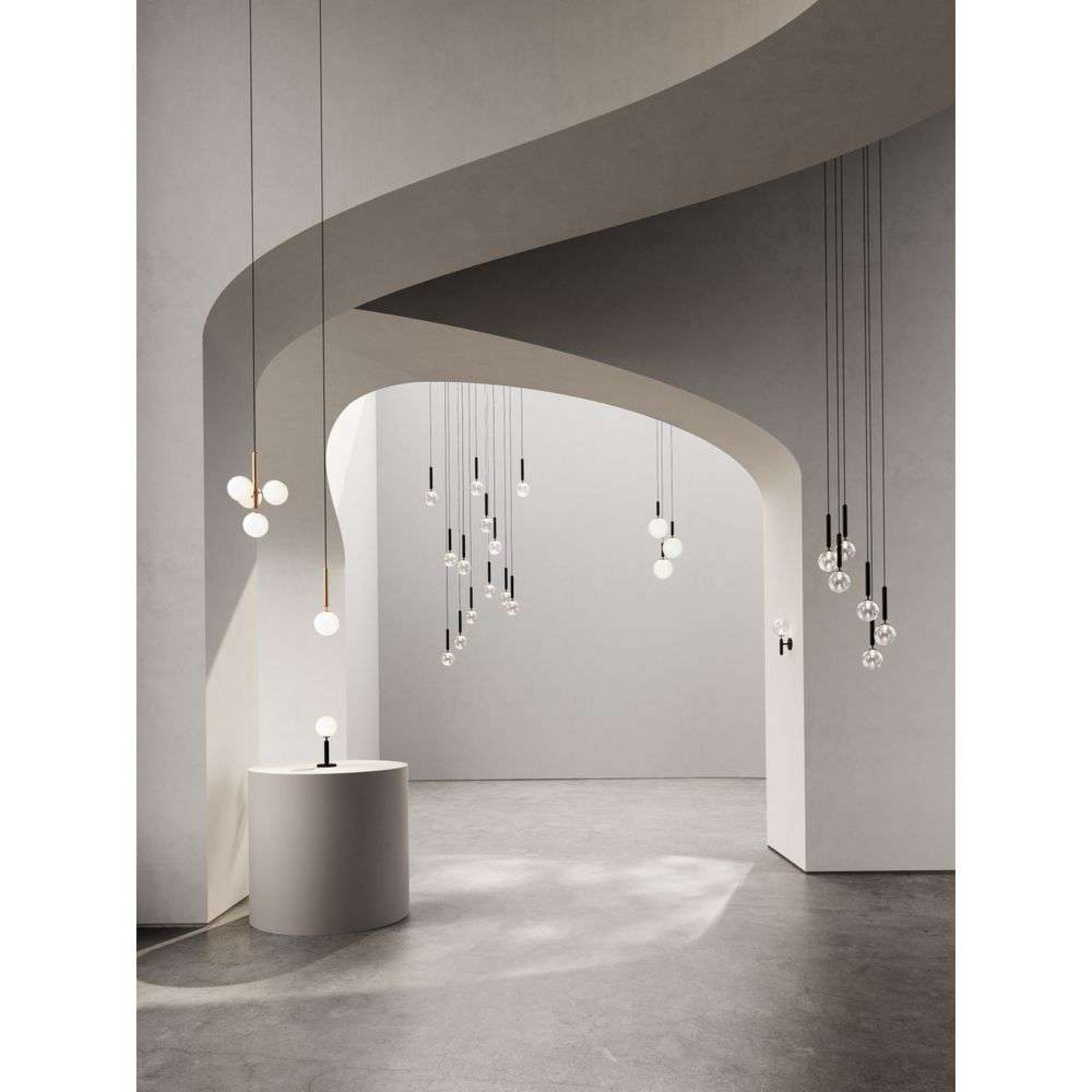 Miira 6 kroonluchter, Ø 35 cm, messing/helder, 6-lamps - Nuura
