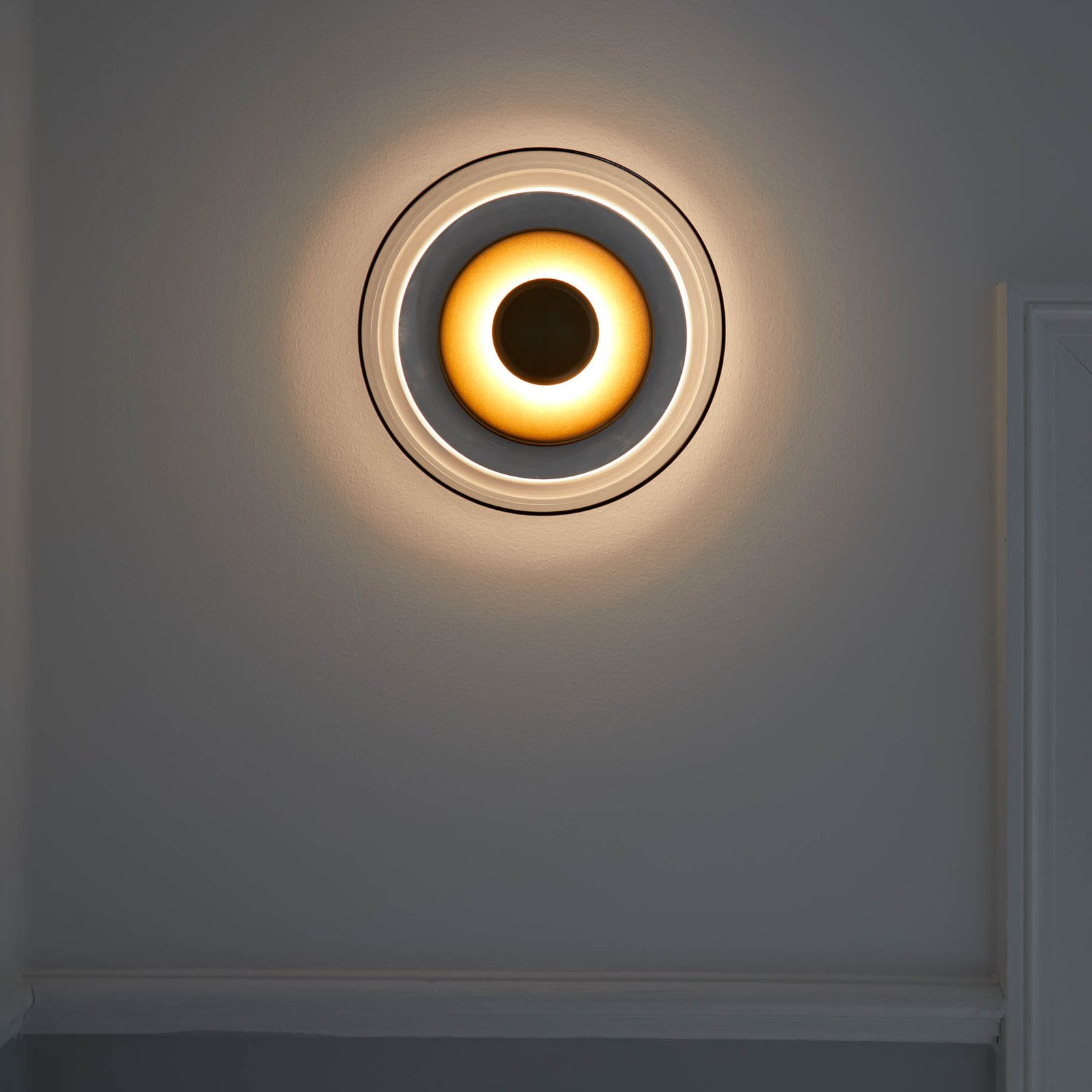 Nuura LED wall light Blossi Wall, Ø 23 cm, gold / clear