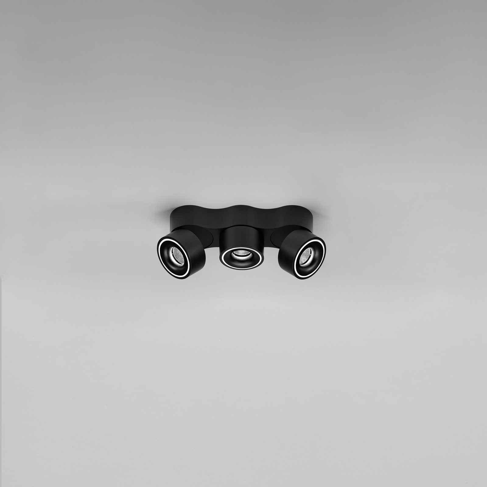 Projetor Egger Clippo Trio LED, preto, regulável
