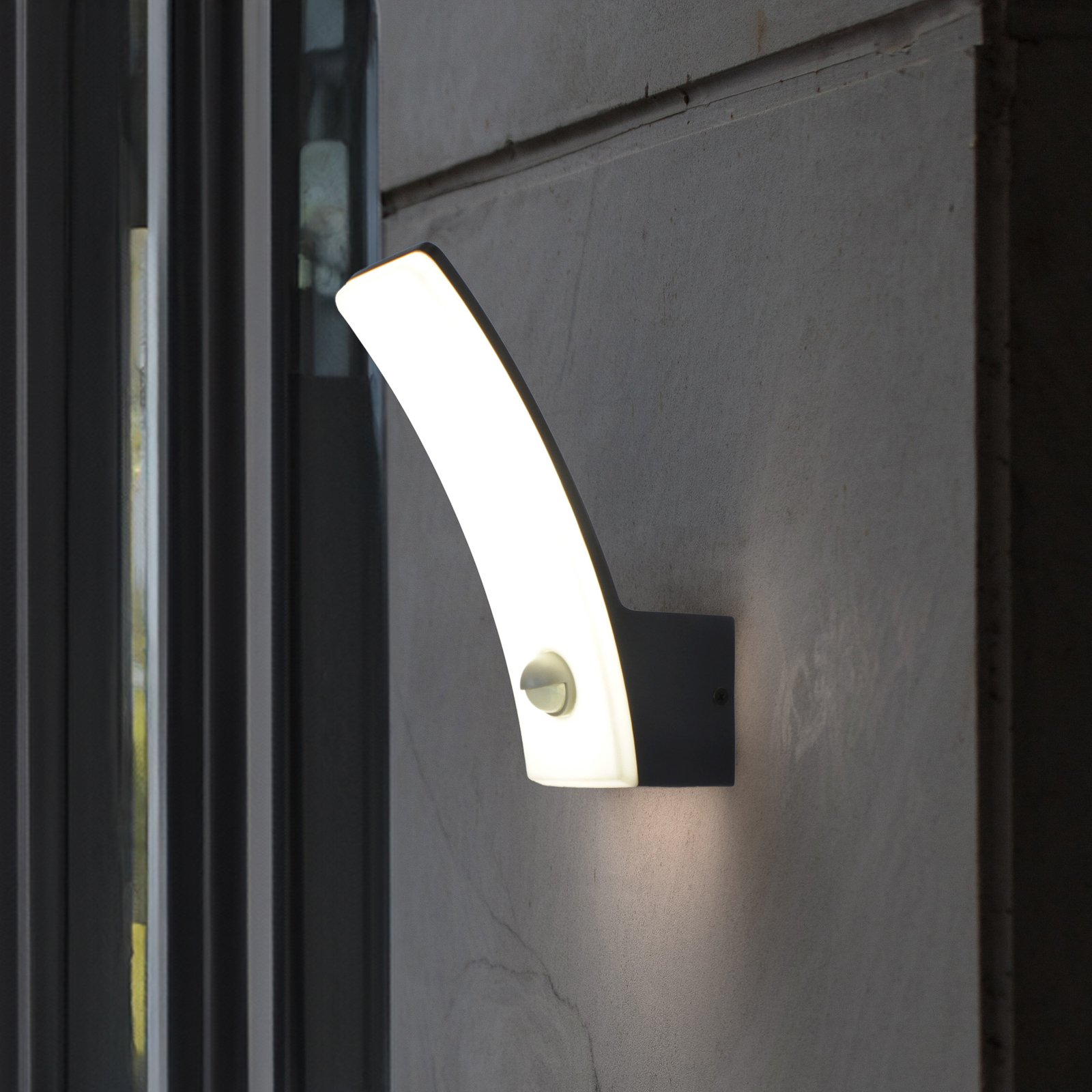 LED vonkajšie nástenné svietidlo Cairo, antracitová farba, plast, senzor