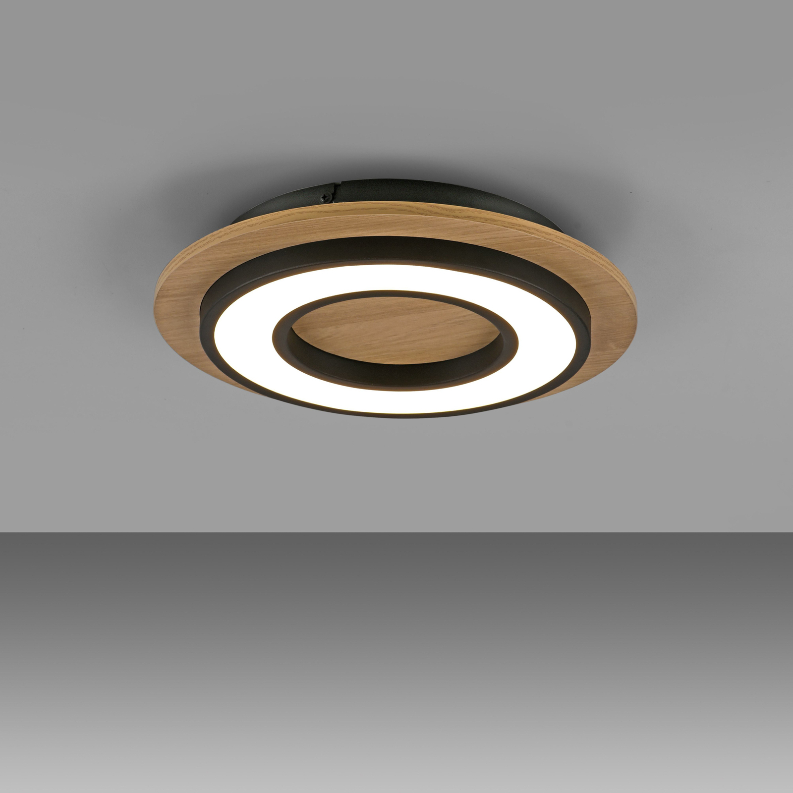 JUST LIGHT. LED ceiling light Tola, round, wood, 3,000 K