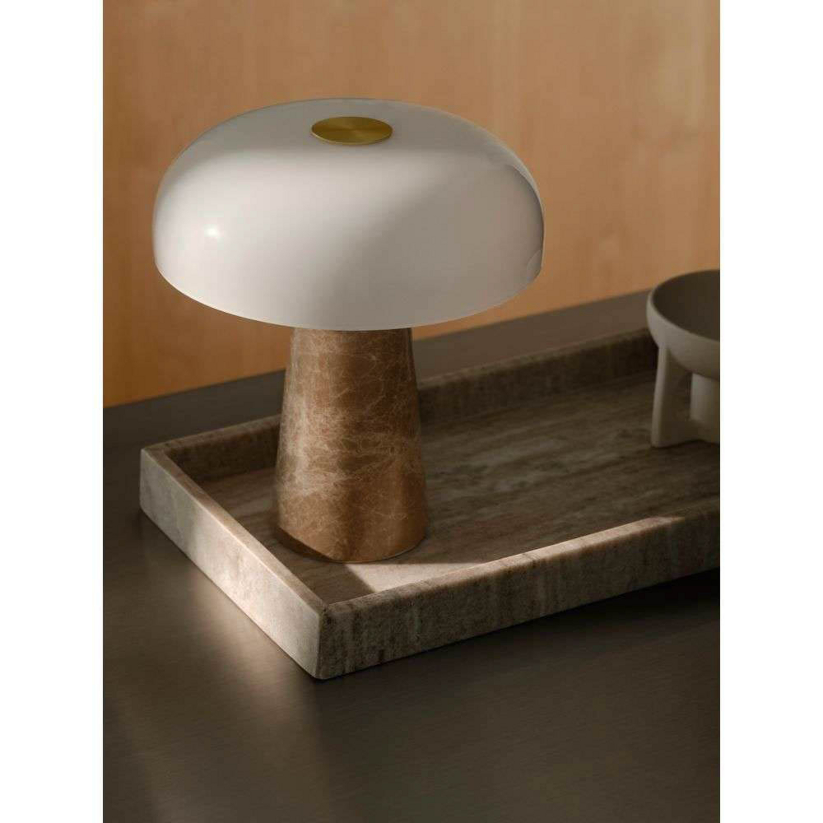 Lampe à poser Glossy, beige/blanc, hauteur 24 cm, marbre/verre