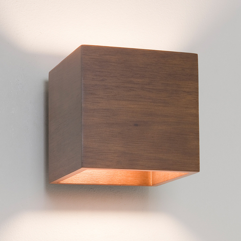 Astro Cremona - würfelförmige Holz-Wandleuchte