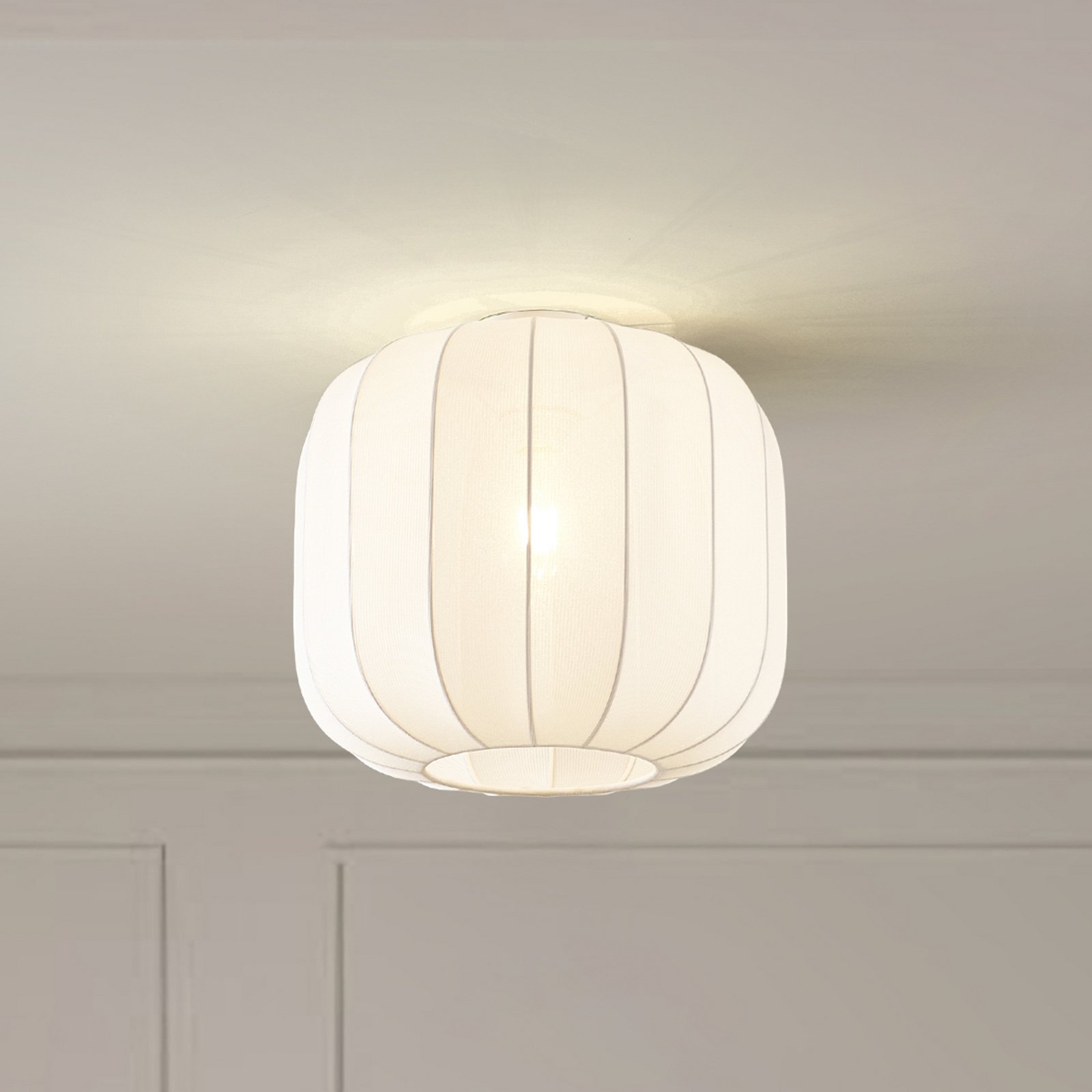 Lindby Deckenleuchte Helin, weiß, Stoff, Ø 35 cm