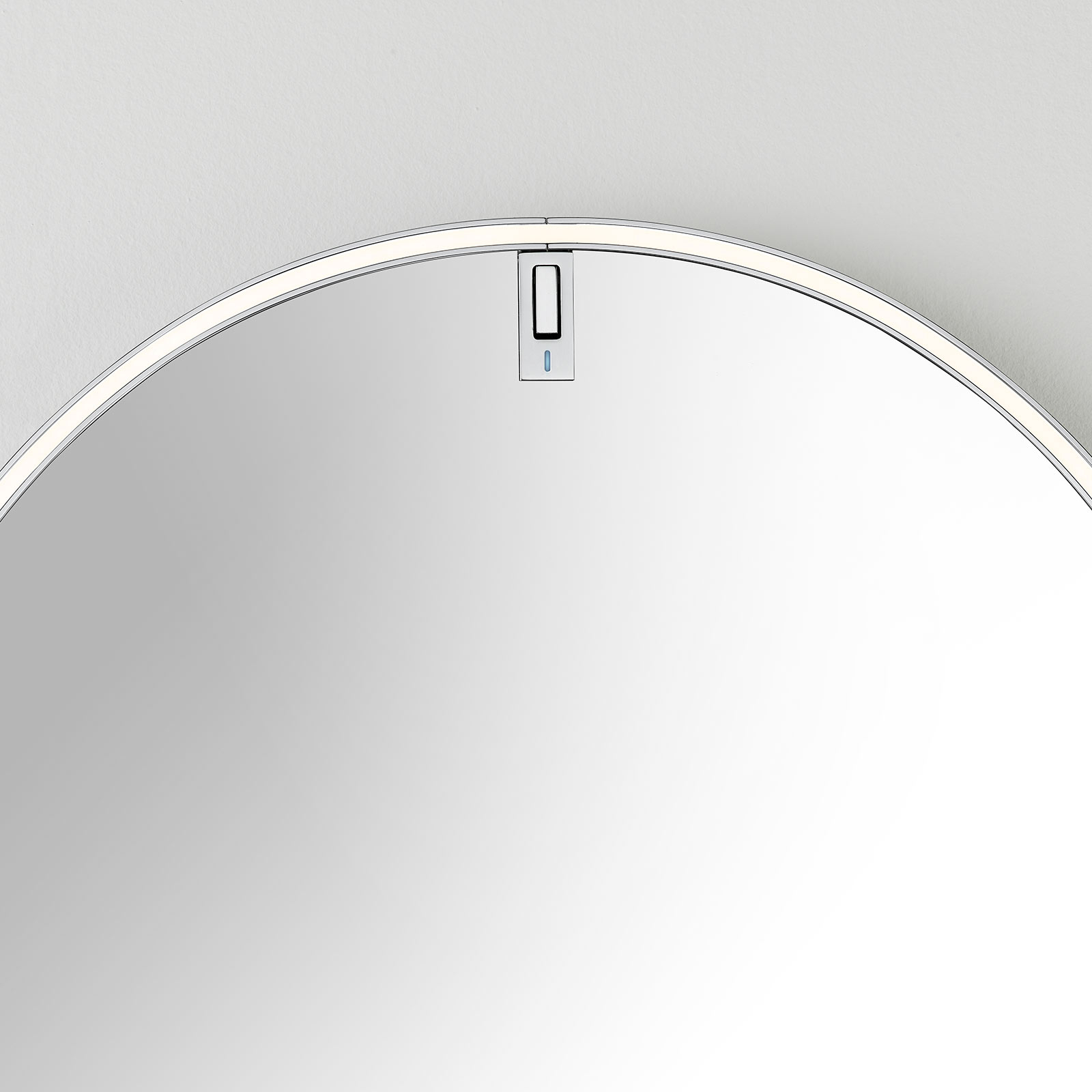 FLOS La Plus Belle LED-Wandspiegel