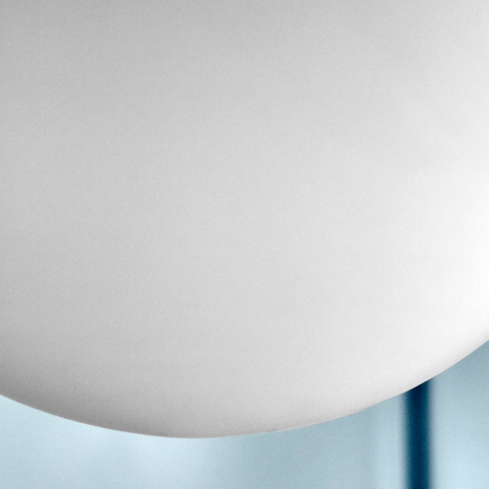 Závesné svietidlo Coin strieborná biela sklo železo E27 - House Doctor Závesné svietidlo Coin strieborná biela sklo železo E27 - House Doctor