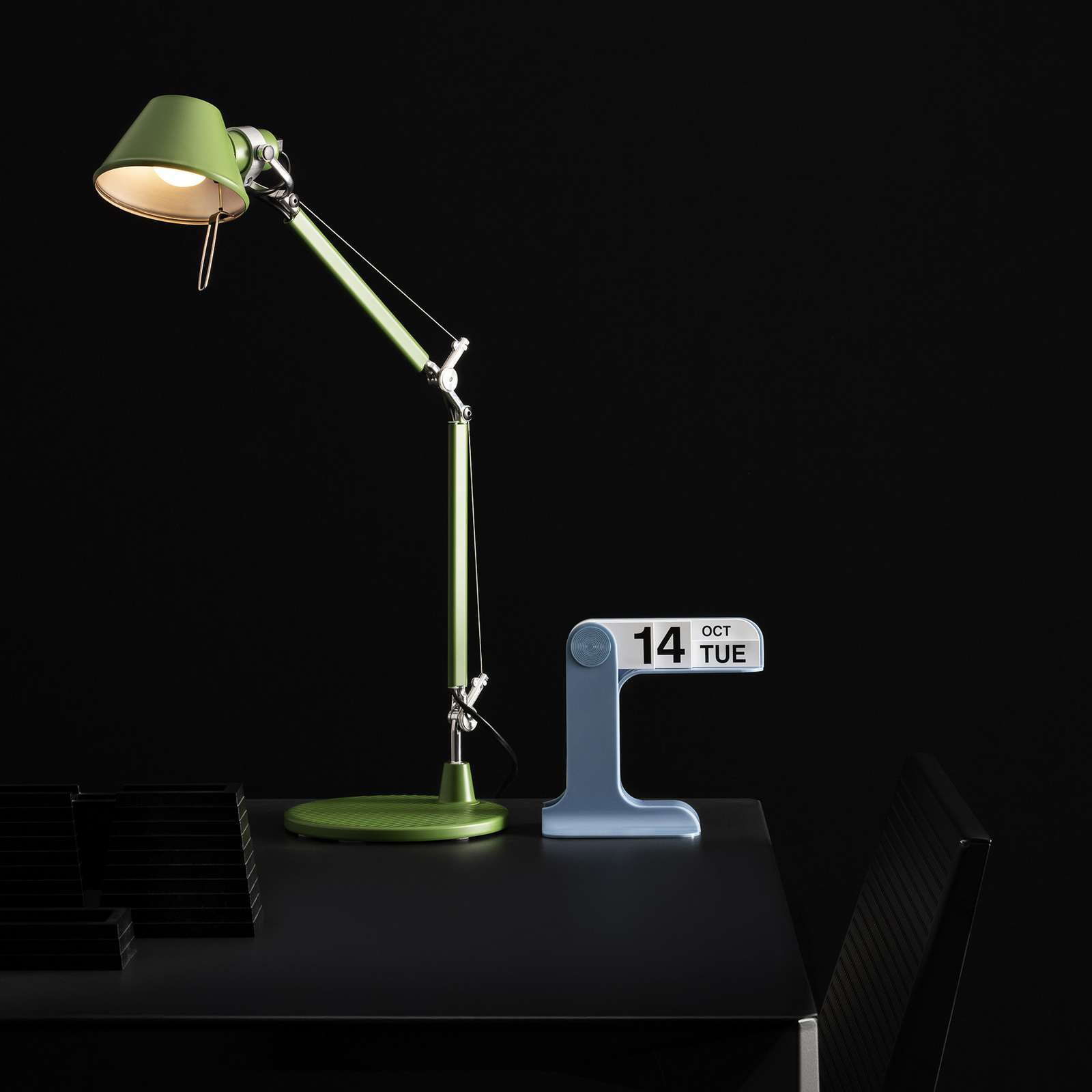 Lámpara de mesa Artemide Tolomeo Micro, verde