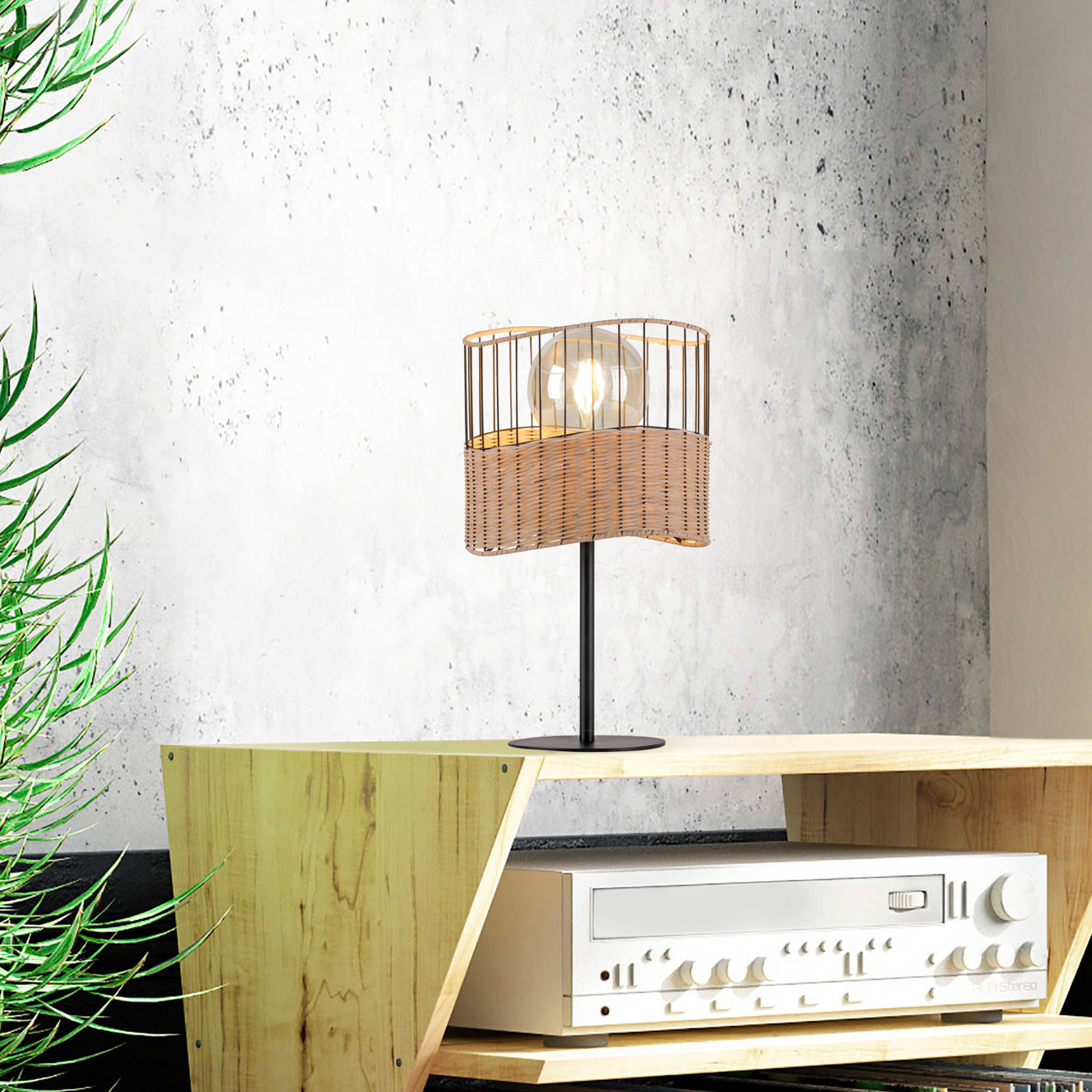 Reed table lamp made of wood and metal