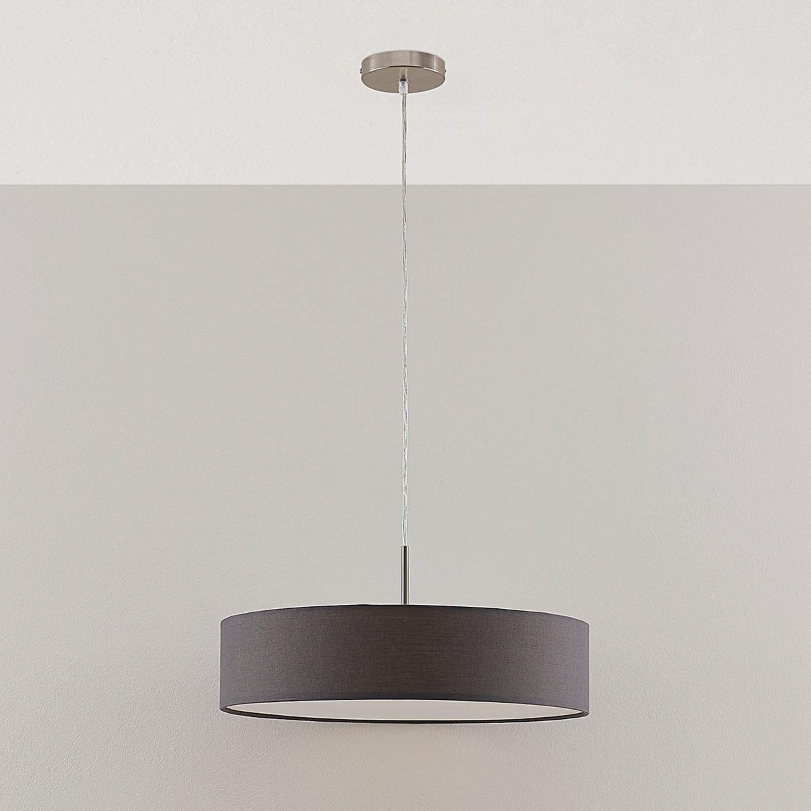 Tygtaklampa Sebatin i grått m. E27 LED lampor | Lamp24.se Tygtaklampa Sebatin i grått m. E27 LED lampor | Lamp24.se