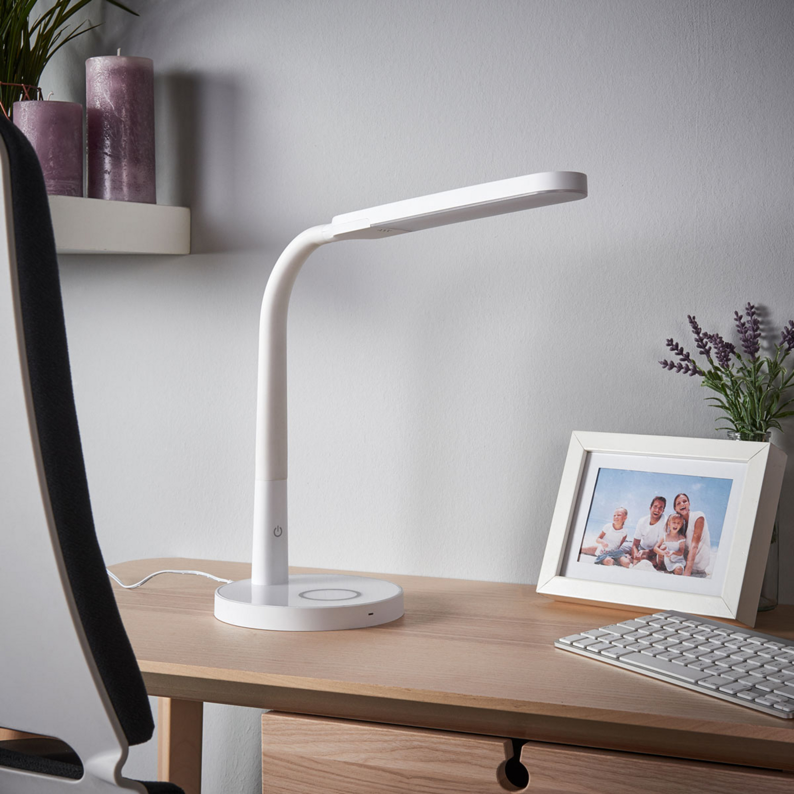 Maily hvit LED skrivebordslampe, USB tilkobling Maily hvit LED skrivebordslampe, USB tilkobling