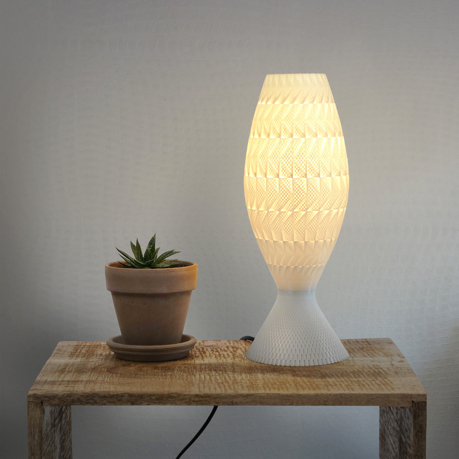Fraktál asztali lámpa bio-anyagból, selyem, 33 cm