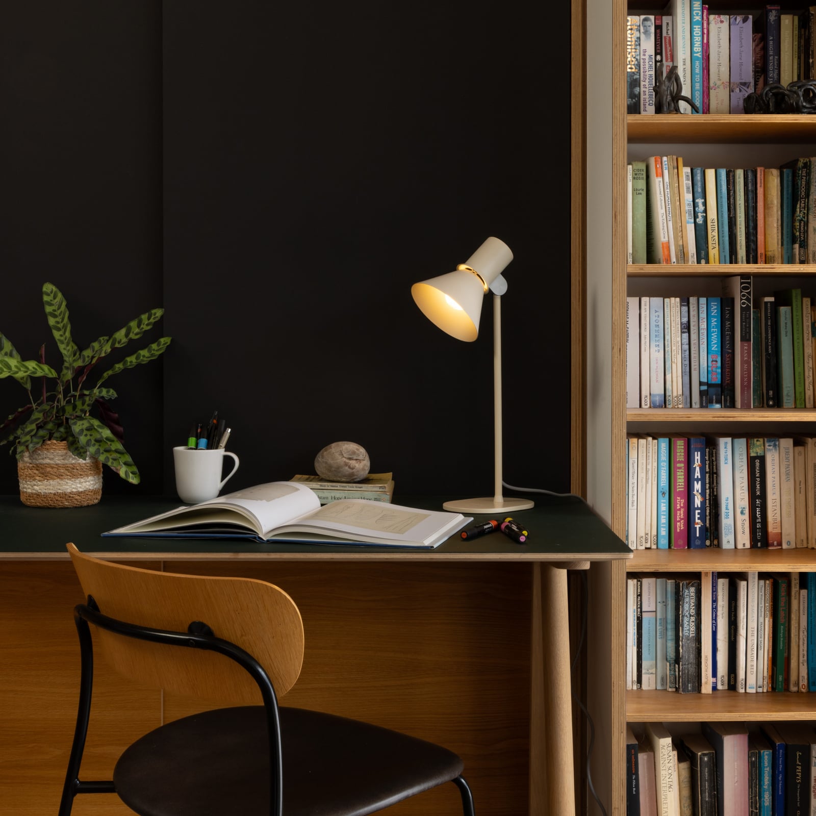 Type 80 T1 pöytälamppu, beige, 48 cm, metalli – Anglepoise Type 80 T1 pöytälamppu, beige, 48 cm, metalli – Anglepoise